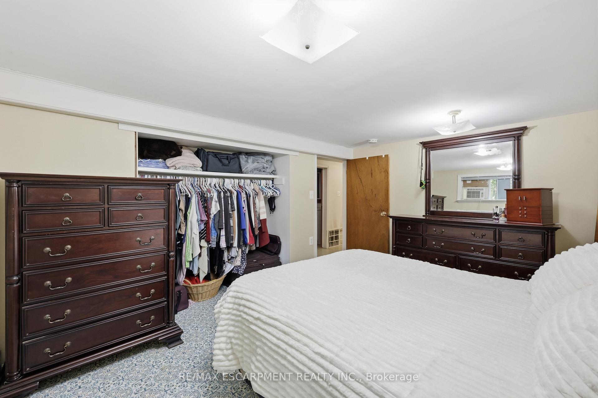 Photo 10 of 8404 Chippewa Road, Hamilton, Mount Hope — HOMEH