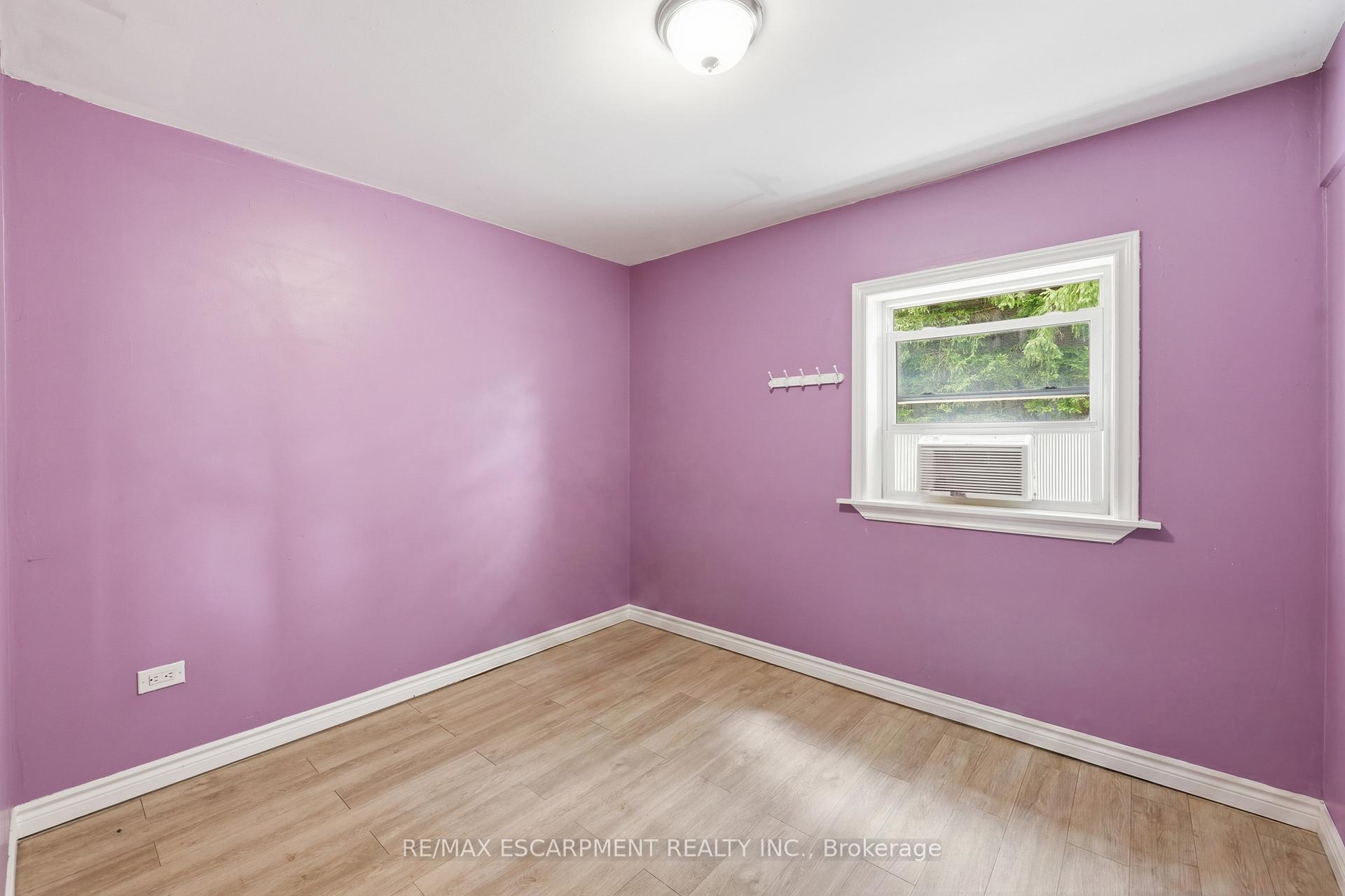 Photo 11 of 8404 Chippewa Road, Hamilton, Mount Hope — HOMEH