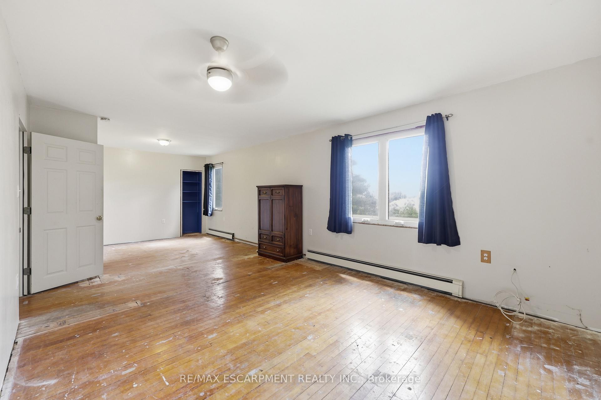 Photo 25 of 8404 Chippewa Road, Hamilton, Mount Hope — HOMEH