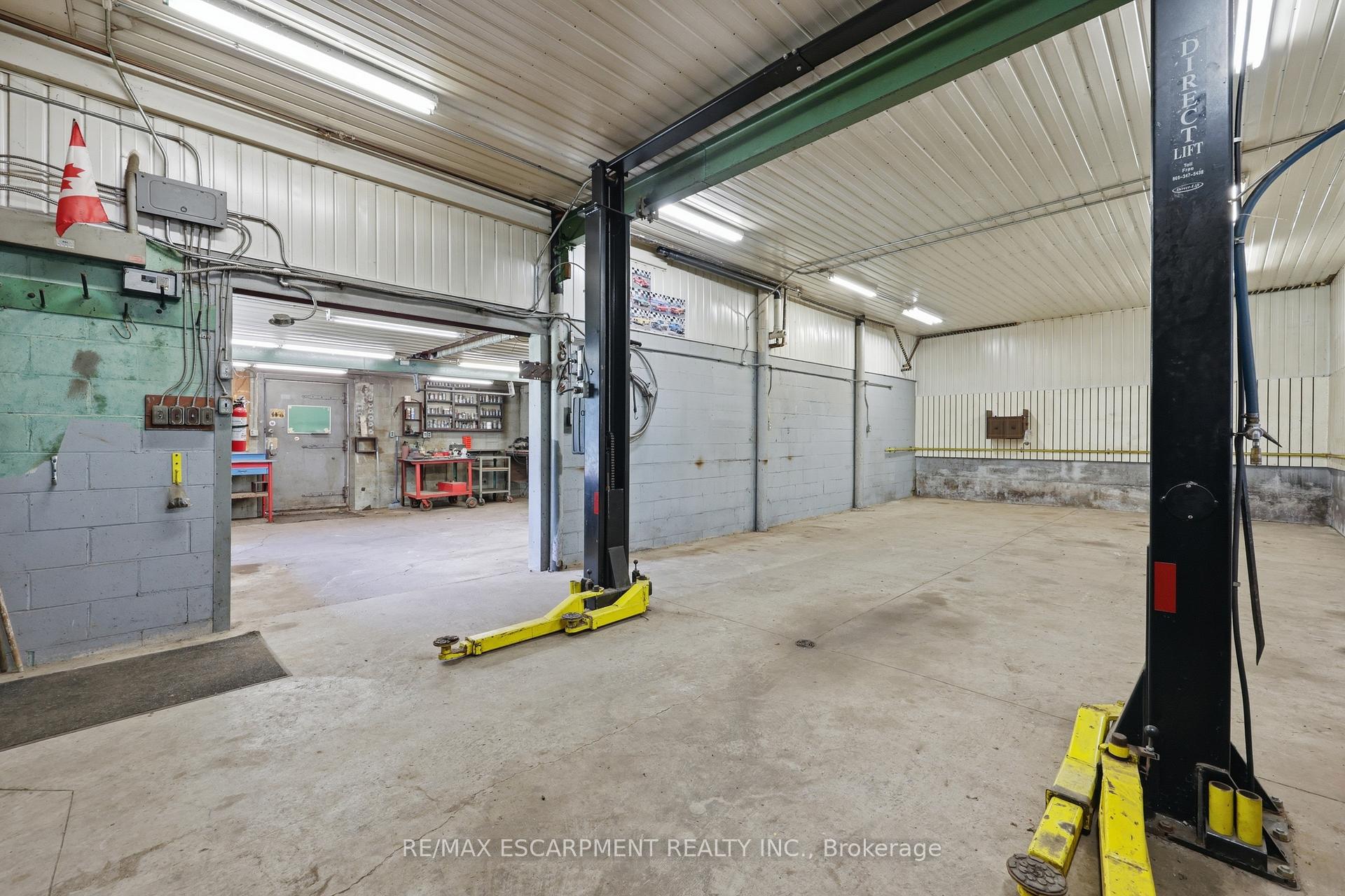 Photo 35 of 8404 Chippewa Road, Hamilton, Mount Hope — HOMEH