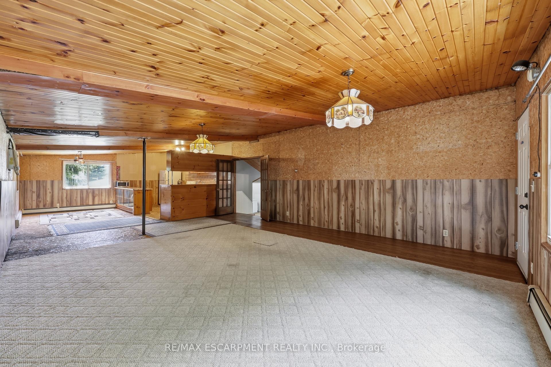 Photo 41 of 8404 Chippewa Road, Hamilton, Mount Hope — HOMEH