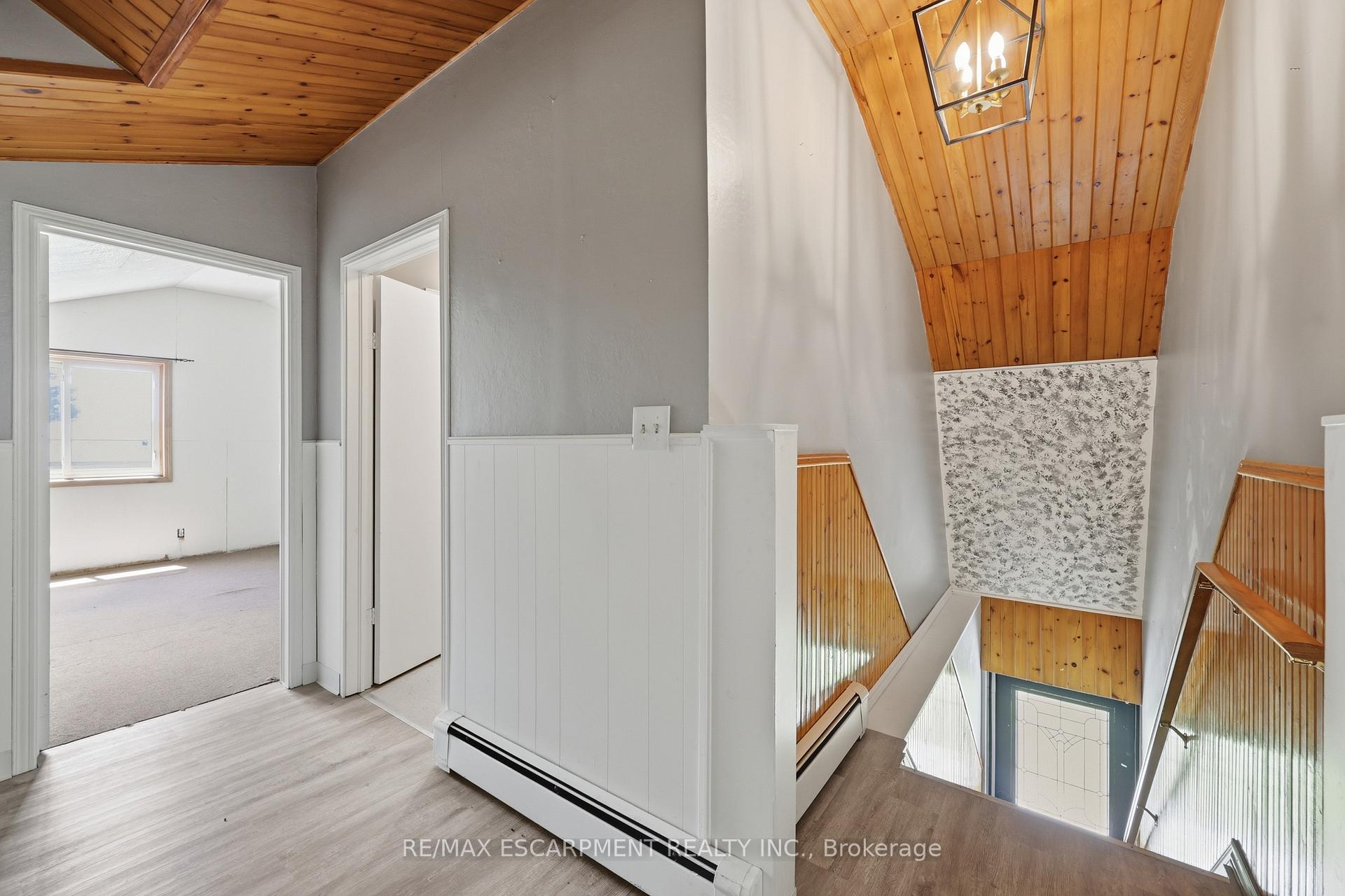 Photo 43 of 8404 Chippewa Road, Hamilton, Mount Hope — HOMEH