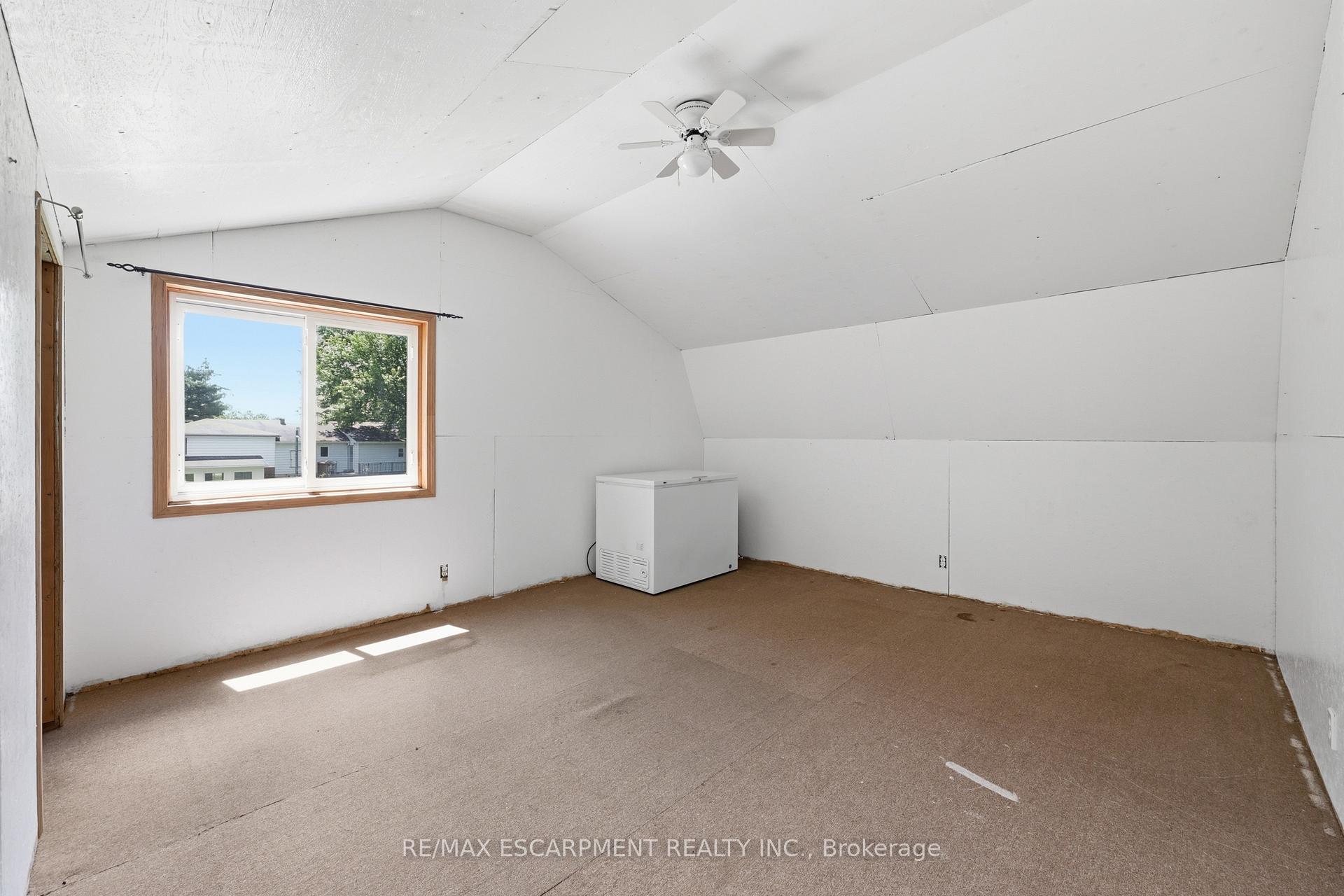 Photo 45 of 8404 Chippewa Road, Hamilton, Mount Hope — HOMEH