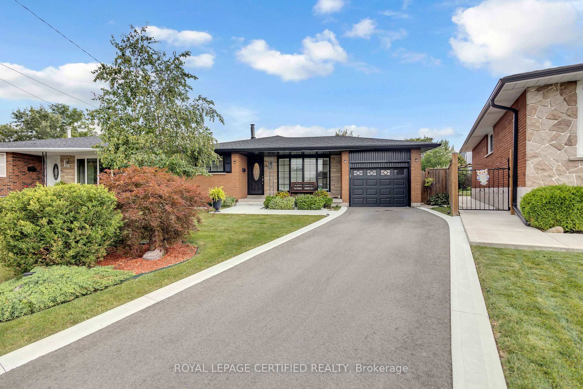 Photo 2 of 24 Northgate Drive, Hamilton, Lisgar — HOMEH