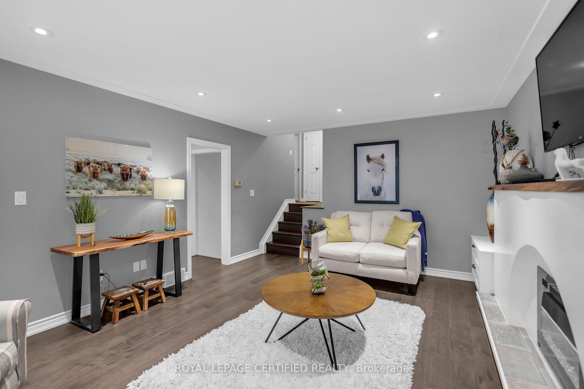 Photo 7 of 24 Northgate Drive, Hamilton, Lisgar — HOMEH