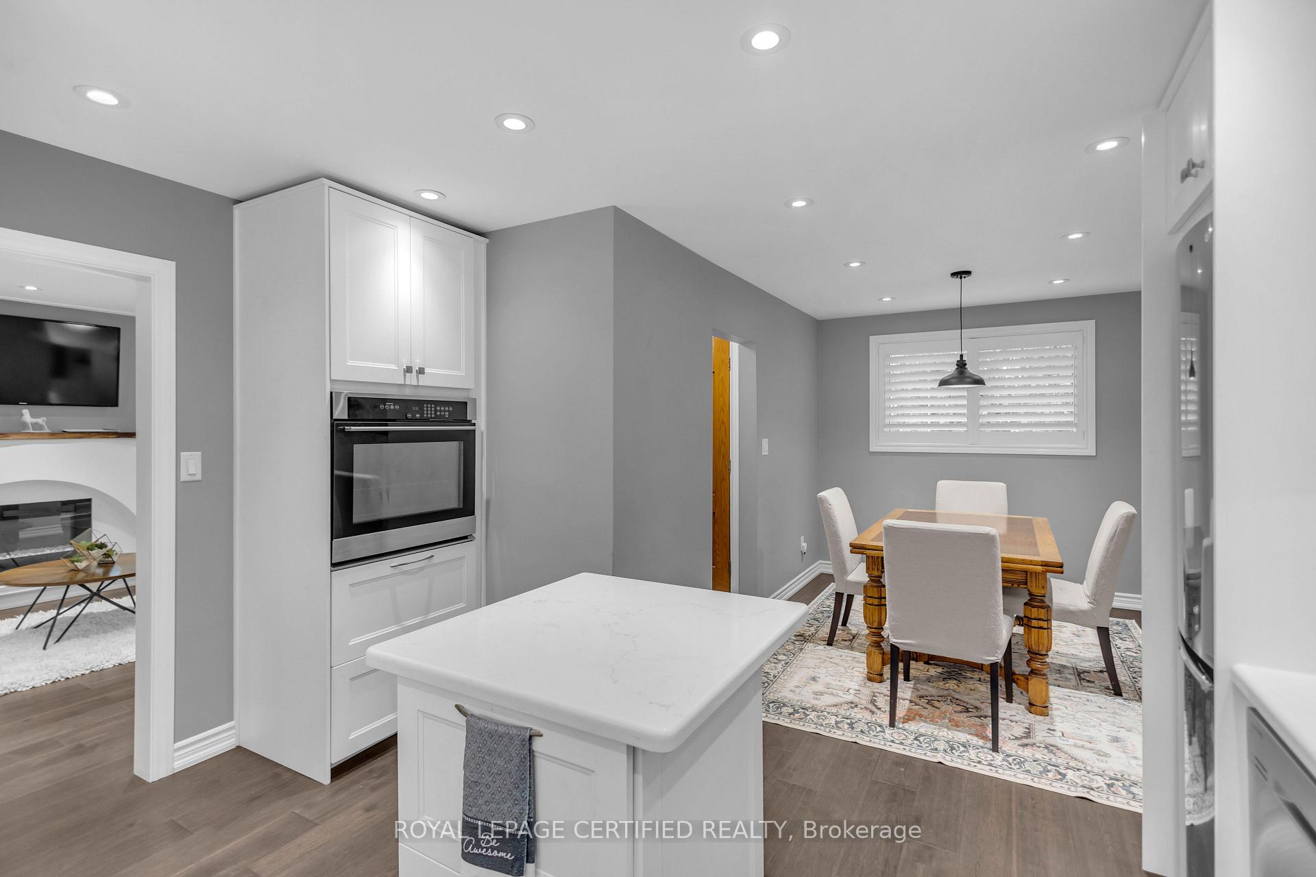 Photo 15 of 24 Northgate Drive, Hamilton, Lisgar — HOMEH