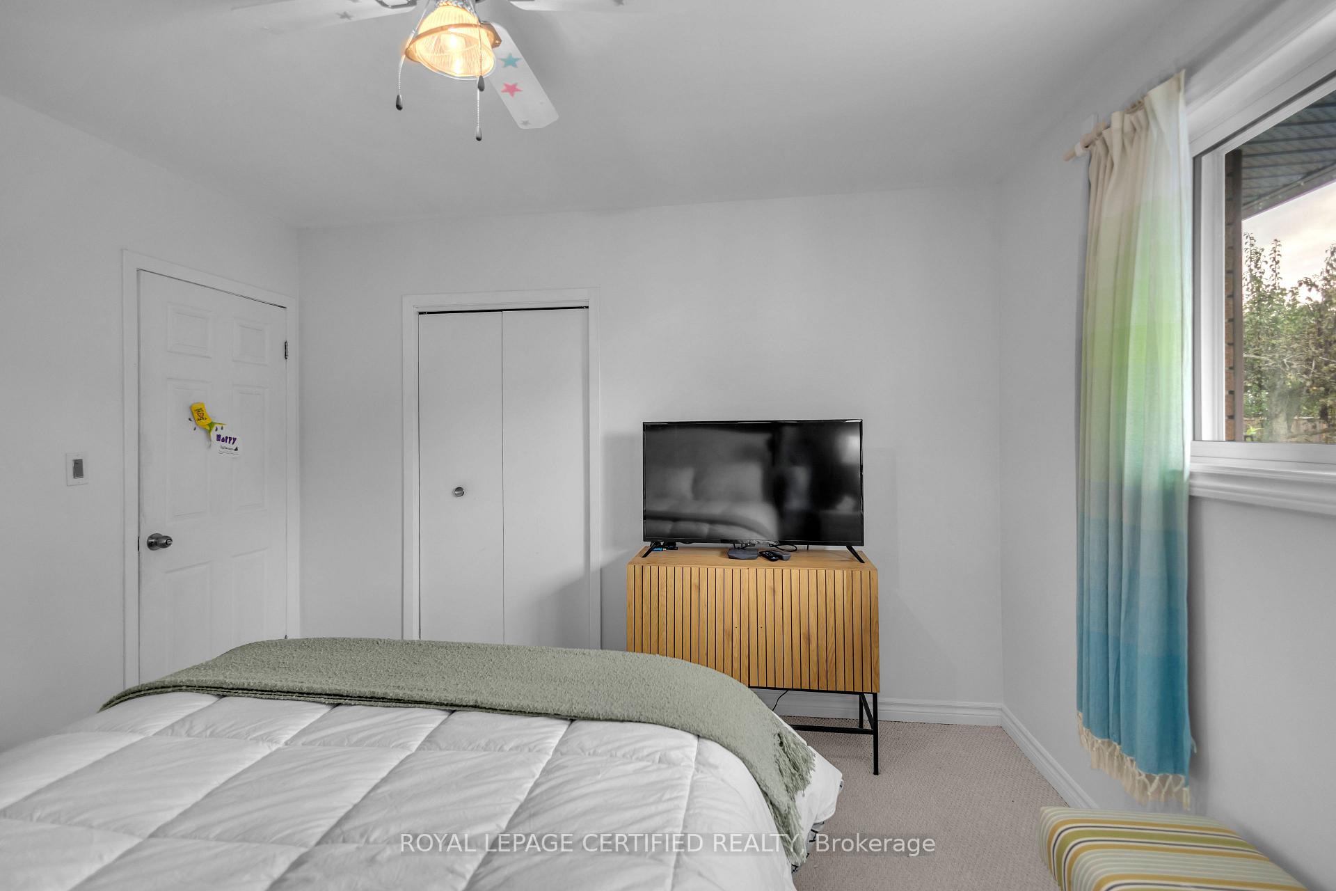 Photo 18 of 24 Northgate Drive, Hamilton, Lisgar — HOMEH