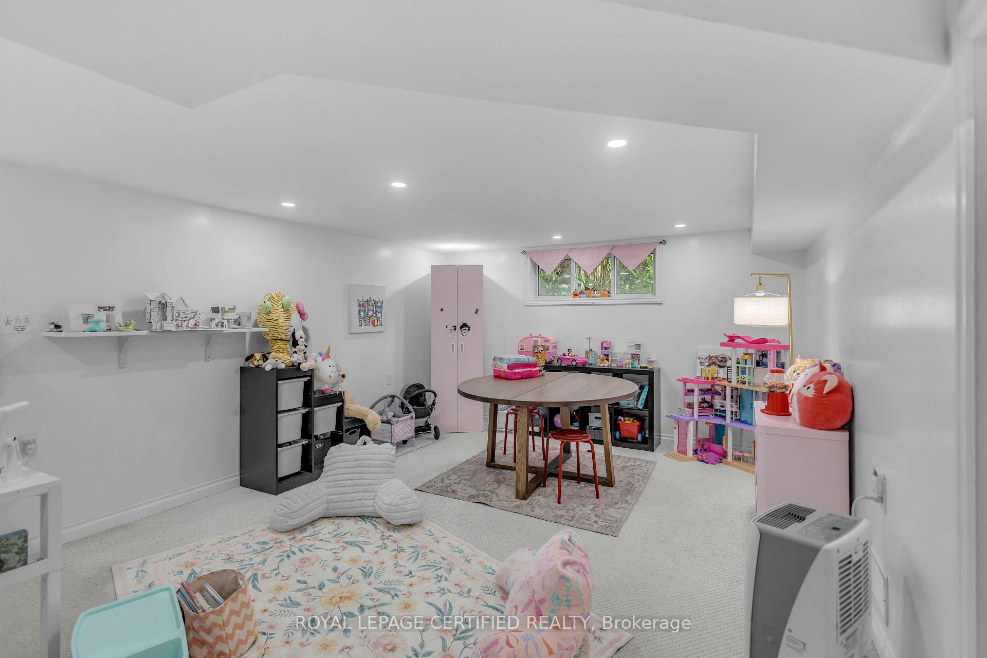 Photo 26 of 24 Northgate Drive, Hamilton, Lisgar — HOMEH