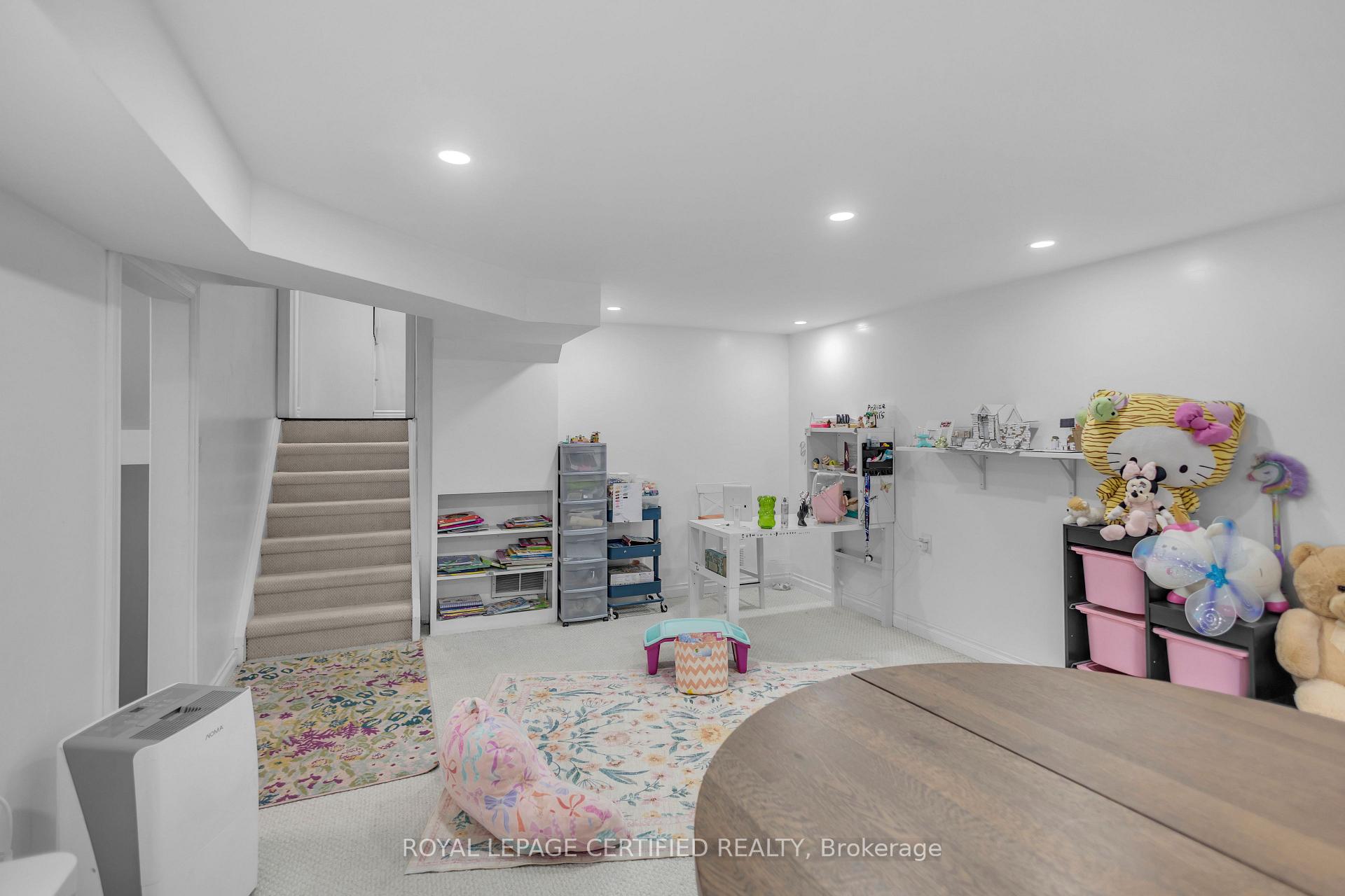 Photo 27 of 24 Northgate Drive, Hamilton, Lisgar — HOMEH