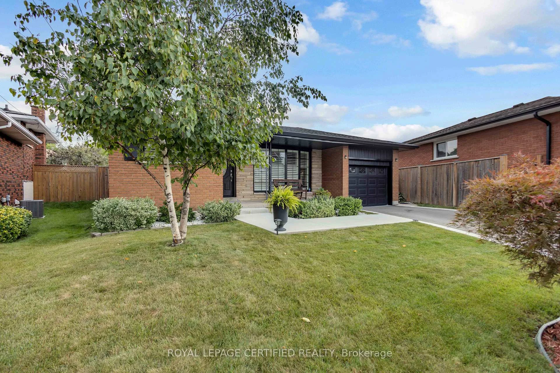 Photo 54 of 24 Northgate Drive, Hamilton, Lisgar — HOMEH