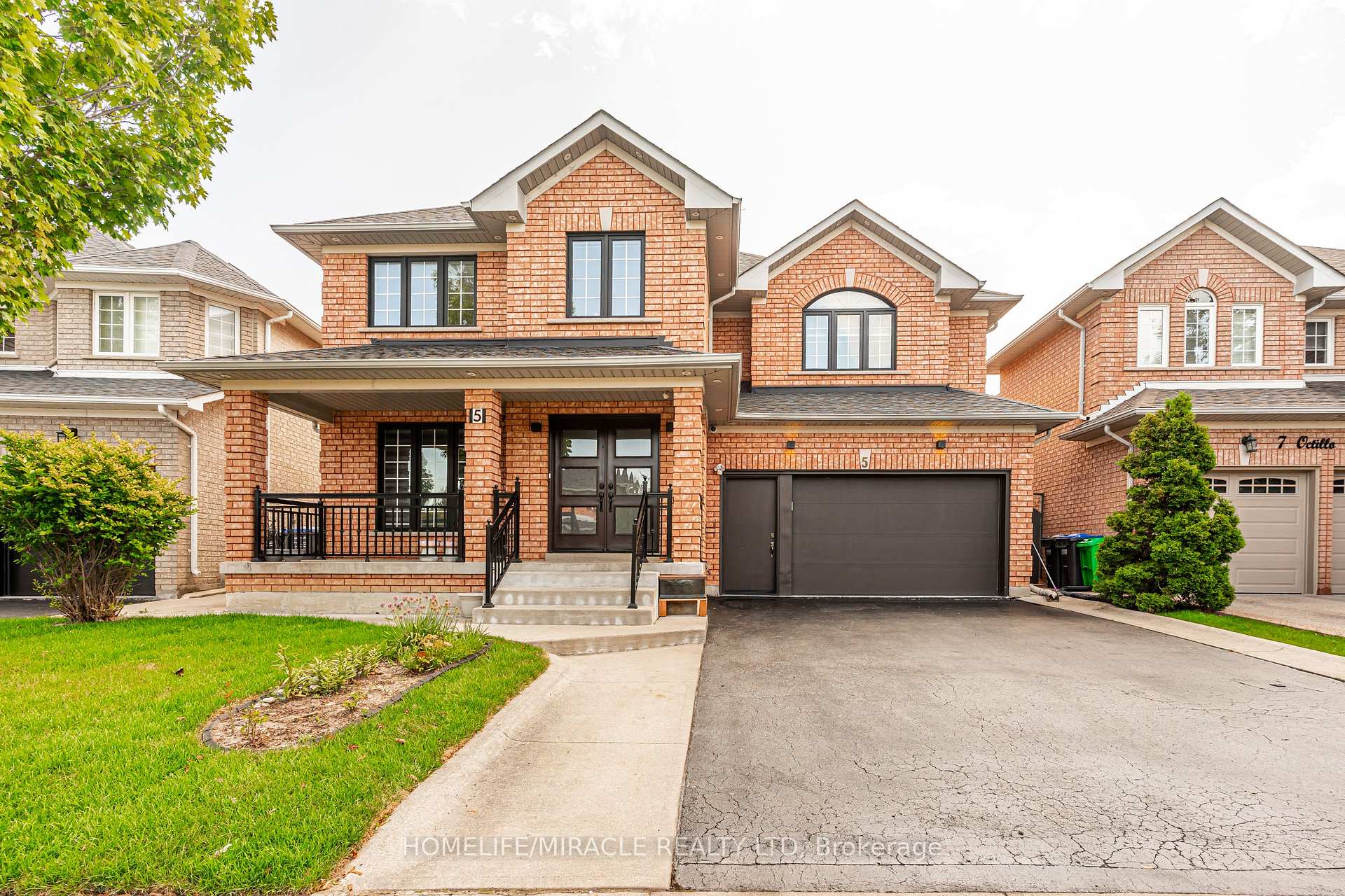 Photo 3 of 5 Octillo Boulevard, Brampton, Sandringham-Wellington — HOMEH