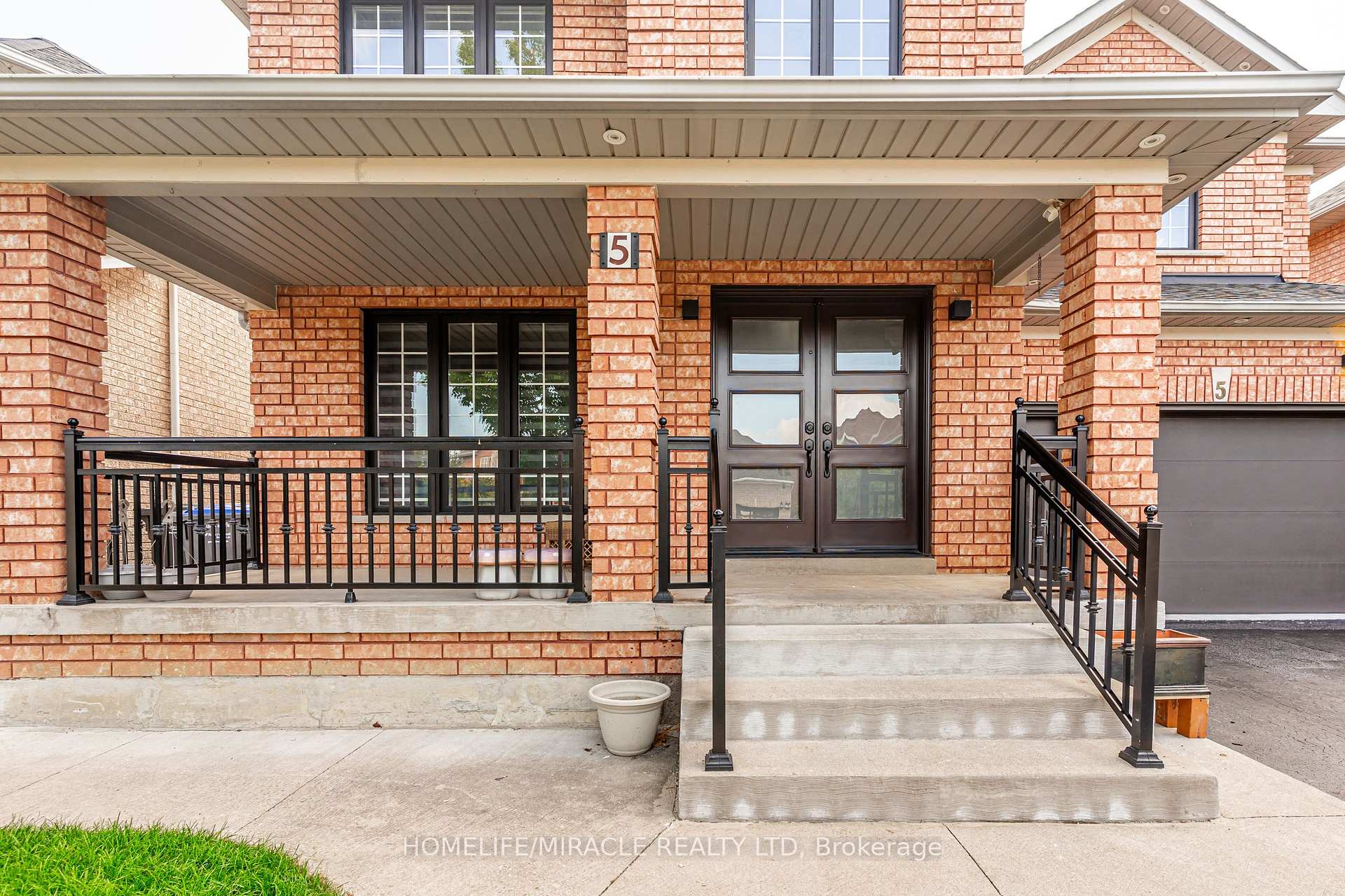 Photo 4 of 5 Octillo Boulevard, Brampton, Sandringham-Wellington — HOMEH