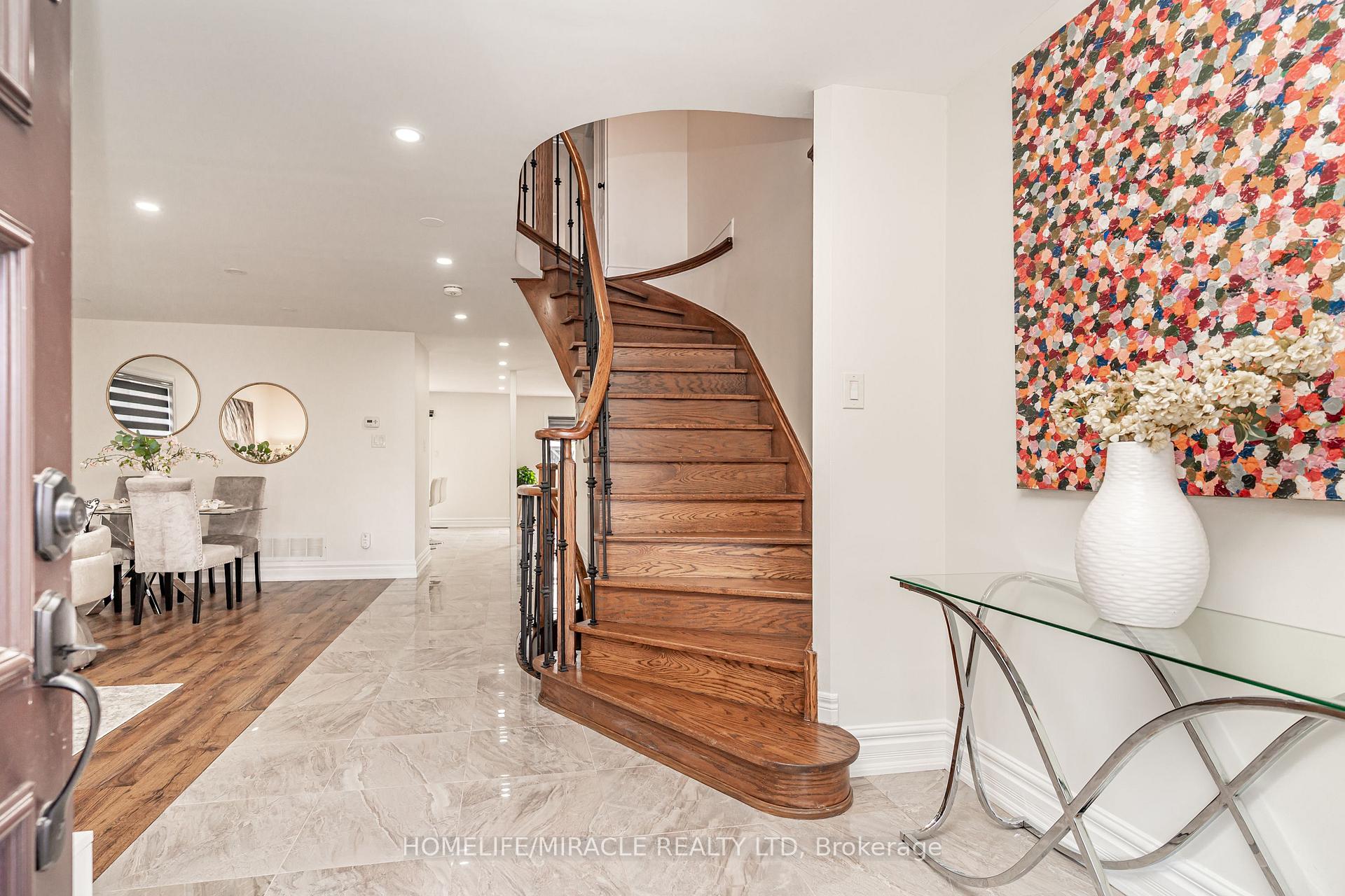 Photo 5 of 5 Octillo Boulevard, Brampton, Sandringham-Wellington — HOMEH