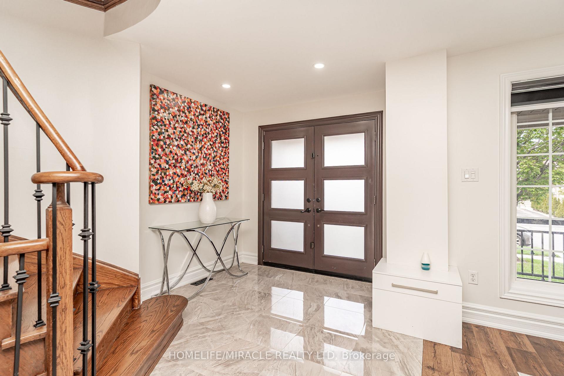 Photo 6 of 5 Octillo Boulevard, Brampton, Sandringham-Wellington — HOMEH
