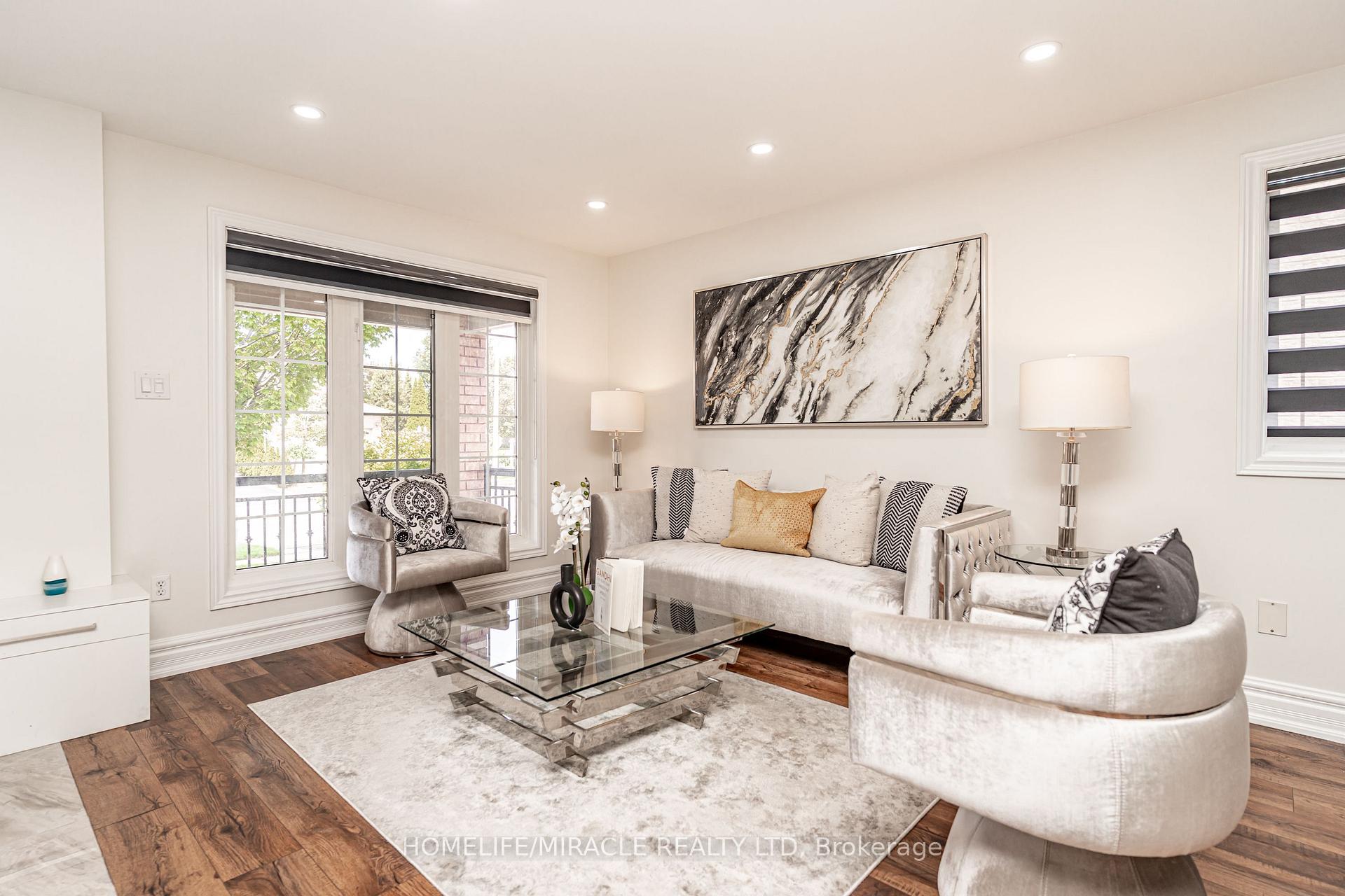 Photo 8 of 5 Octillo Boulevard, Brampton, Sandringham-Wellington — HOMEH