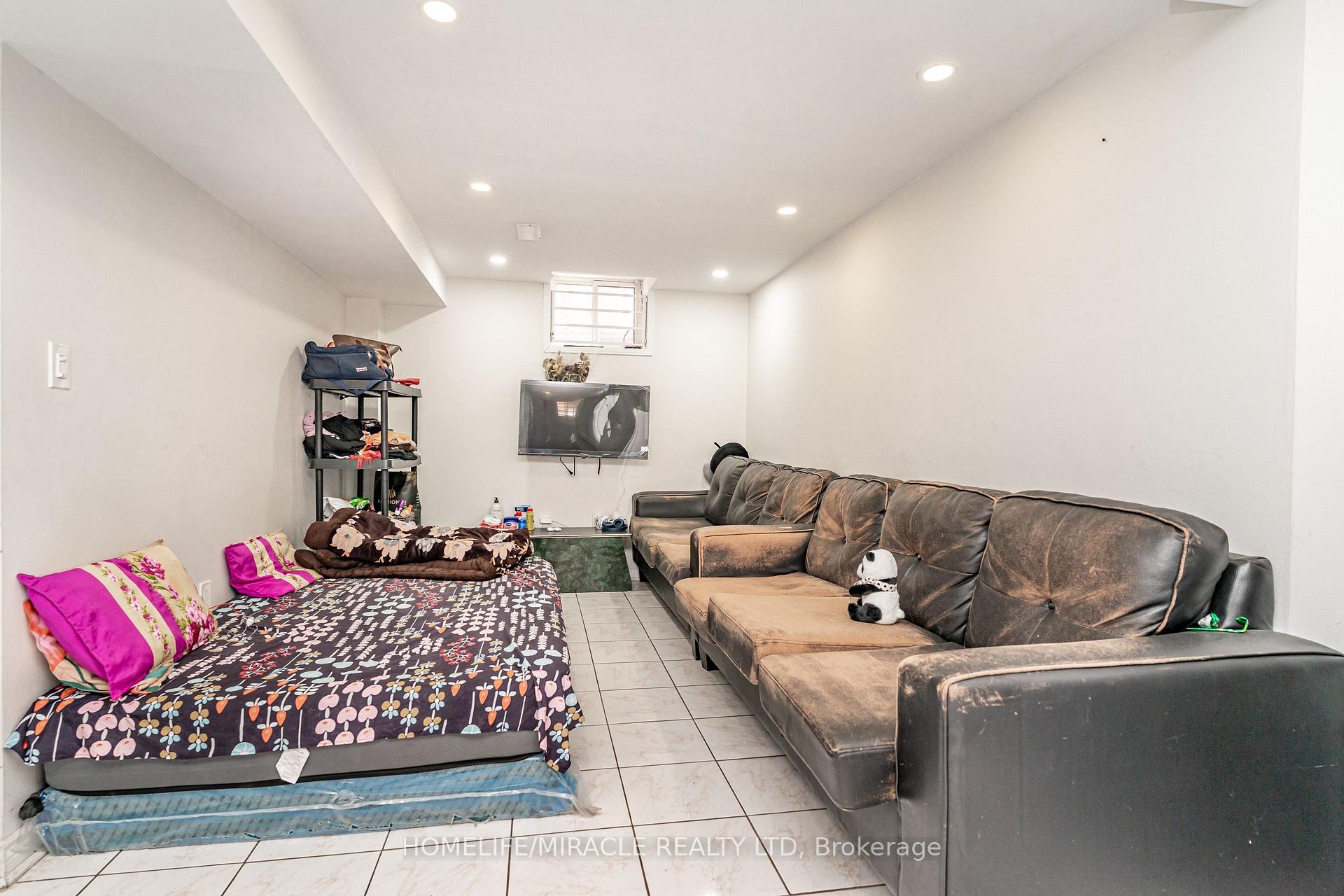 Photo 43 of 5 Octillo Boulevard, Brampton, Sandringham-Wellington — HOMEH