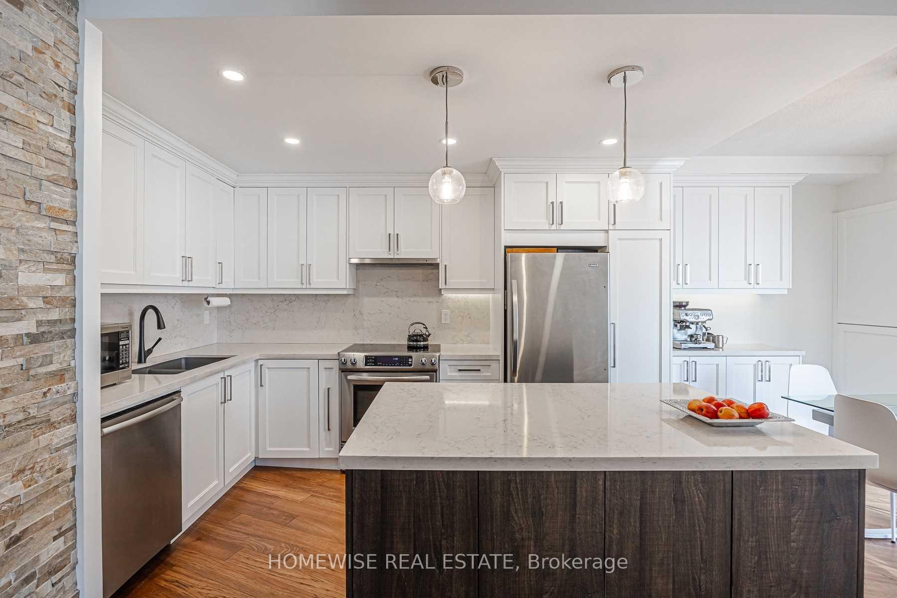 Photo 14 of Unit 1808, 33 Harbour Square, Toronto, Waterfront Communities — HOMEH
