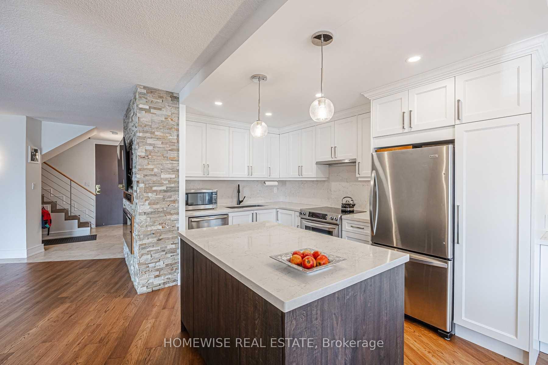 Photo 15 of Unit 1808, 33 Harbour Square, Toronto, Waterfront Communities — HOMEH