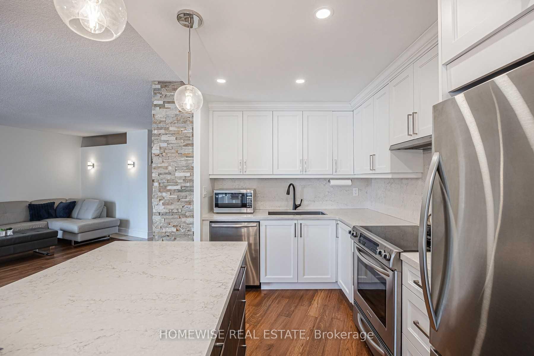 Photo 16 of Unit 1808, 33 Harbour Square, Toronto, Waterfront Communities — HOMEH