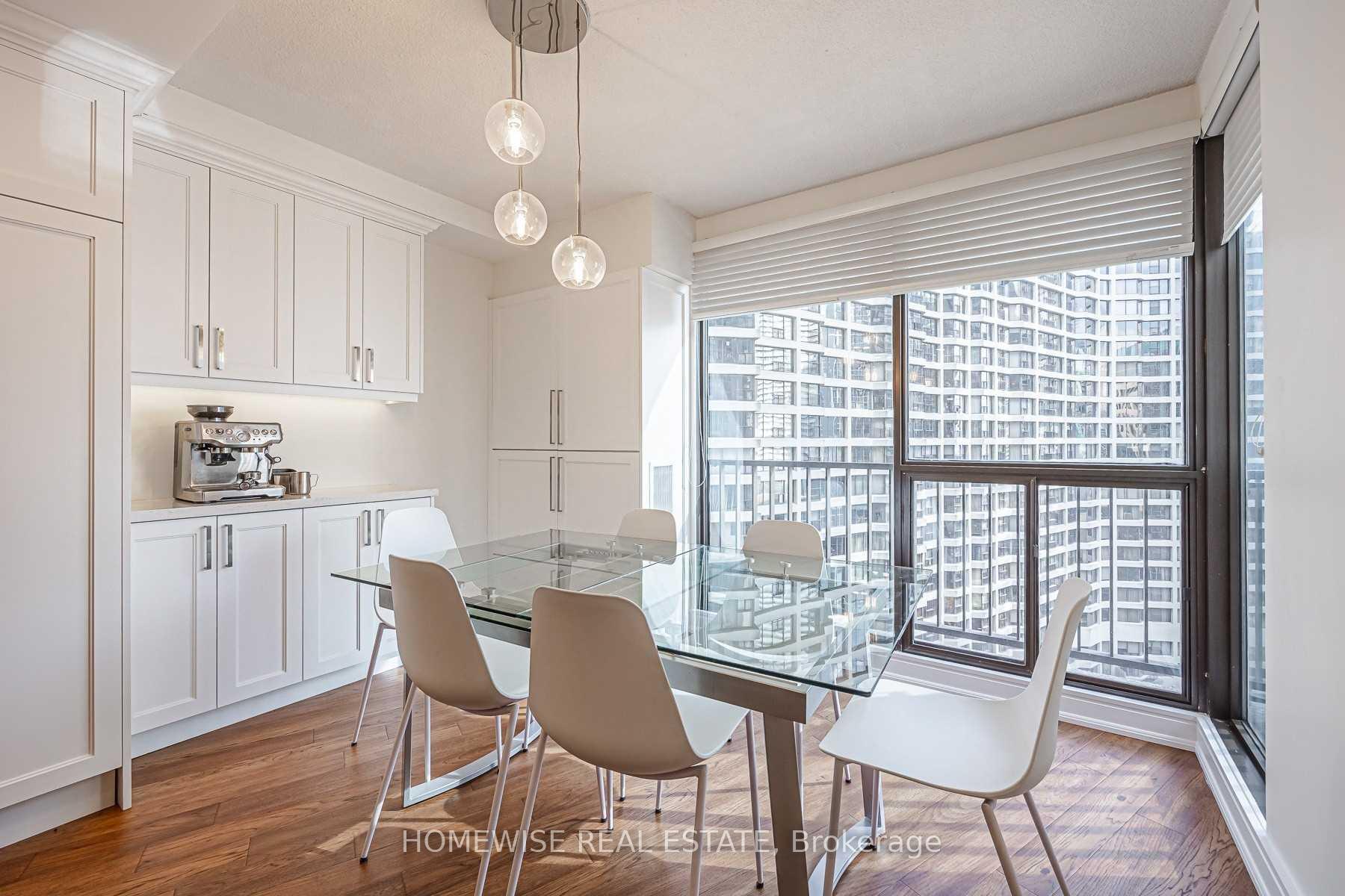 Photo 18 of Unit 1808, 33 Harbour Square, Toronto, Waterfront Communities — HOMEH