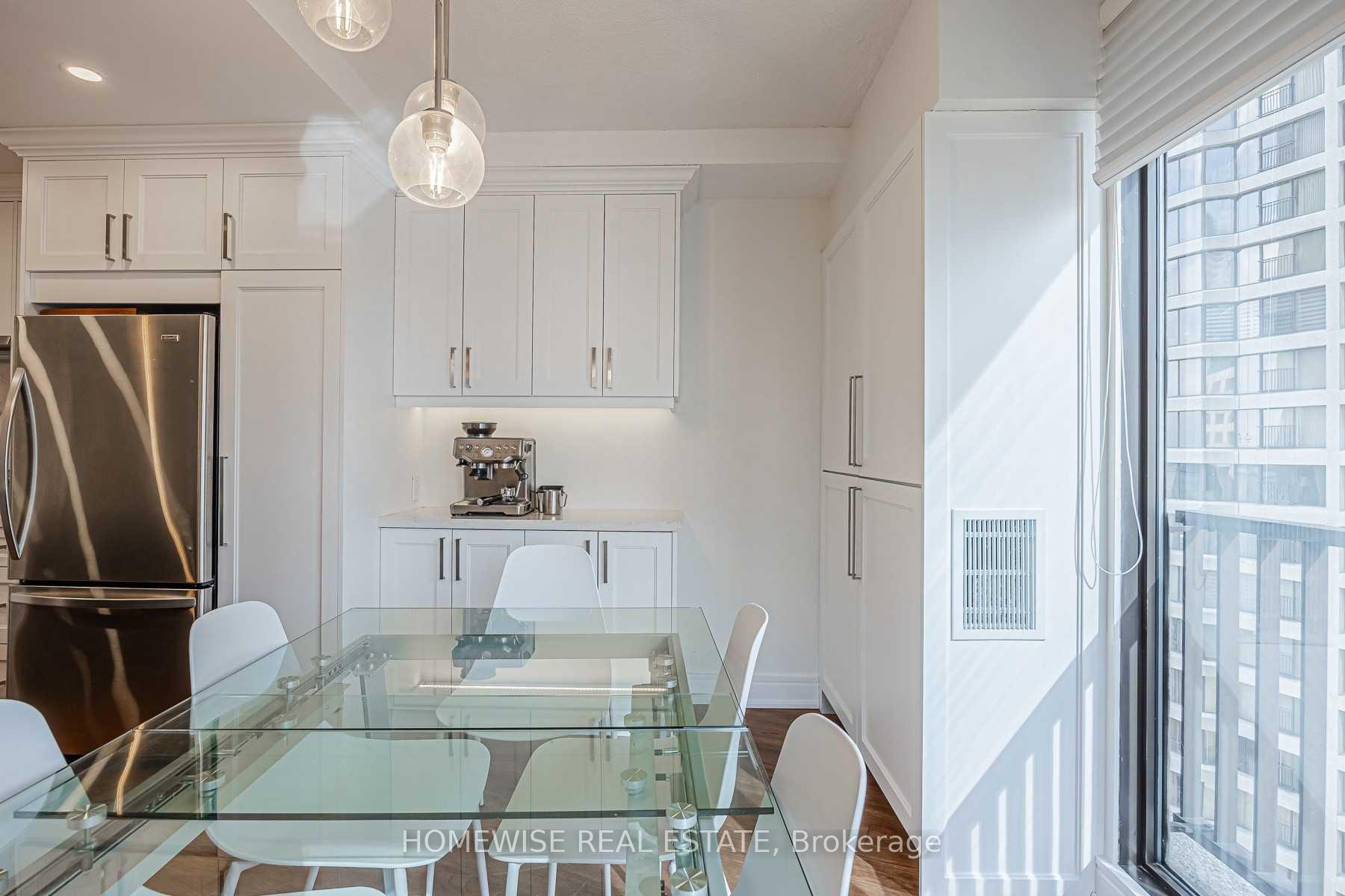 Photo 19 of Unit 1808, 33 Harbour Square, Toronto, Waterfront Communities — HOMEH