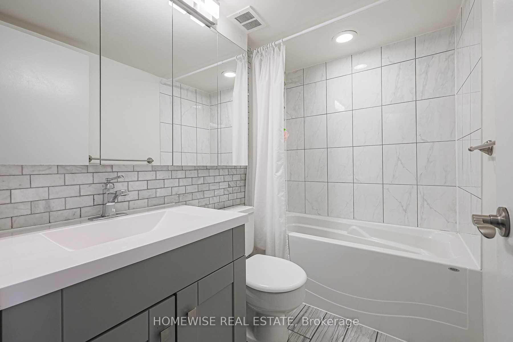 Photo 34 of Unit 1808, 33 Harbour Square, Toronto, Waterfront Communities — HOMEH