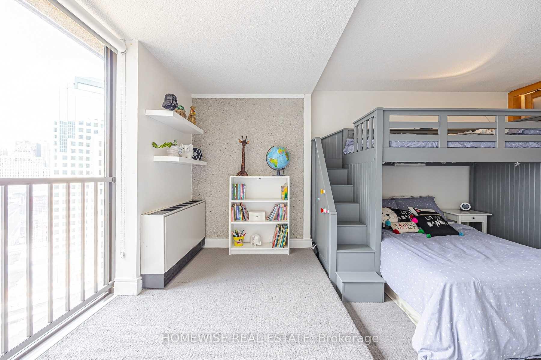 Photo 38 of Unit 1808, 33 Harbour Square, Toronto, Waterfront Communities — HOMEH