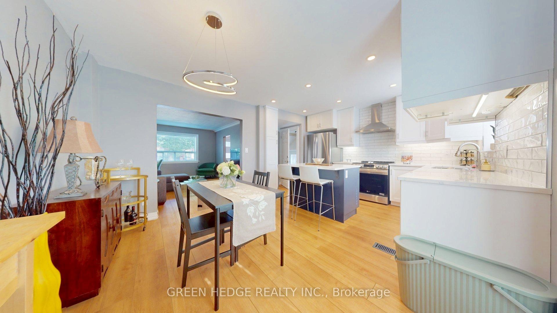 Photo 9 of 66 Cliff Street, Toronto, Rockcliffe-Smythe — HOMEH