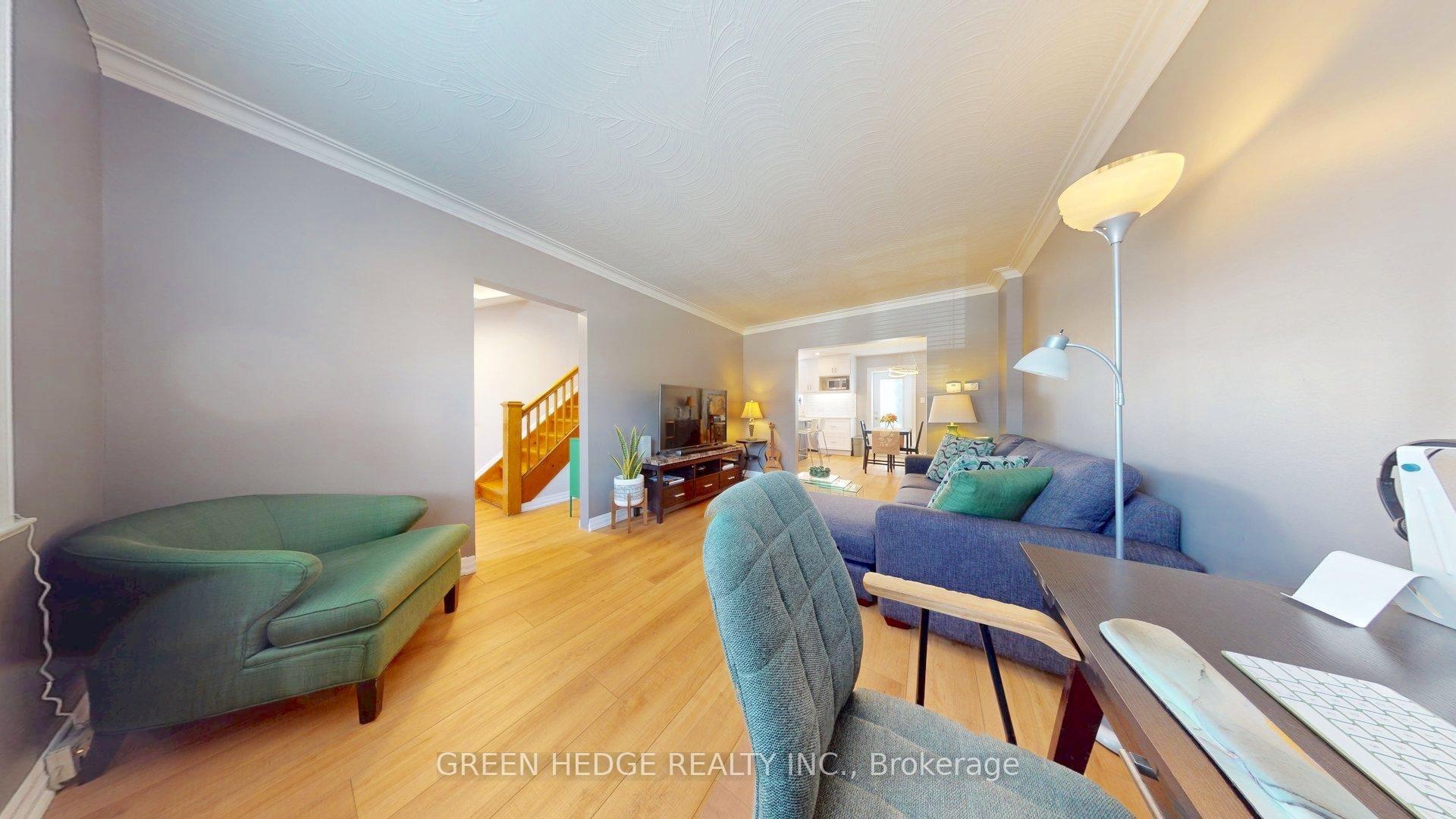 Photo 11 of 66 Cliff Street, Toronto, Rockcliffe-Smythe — HOMEH
