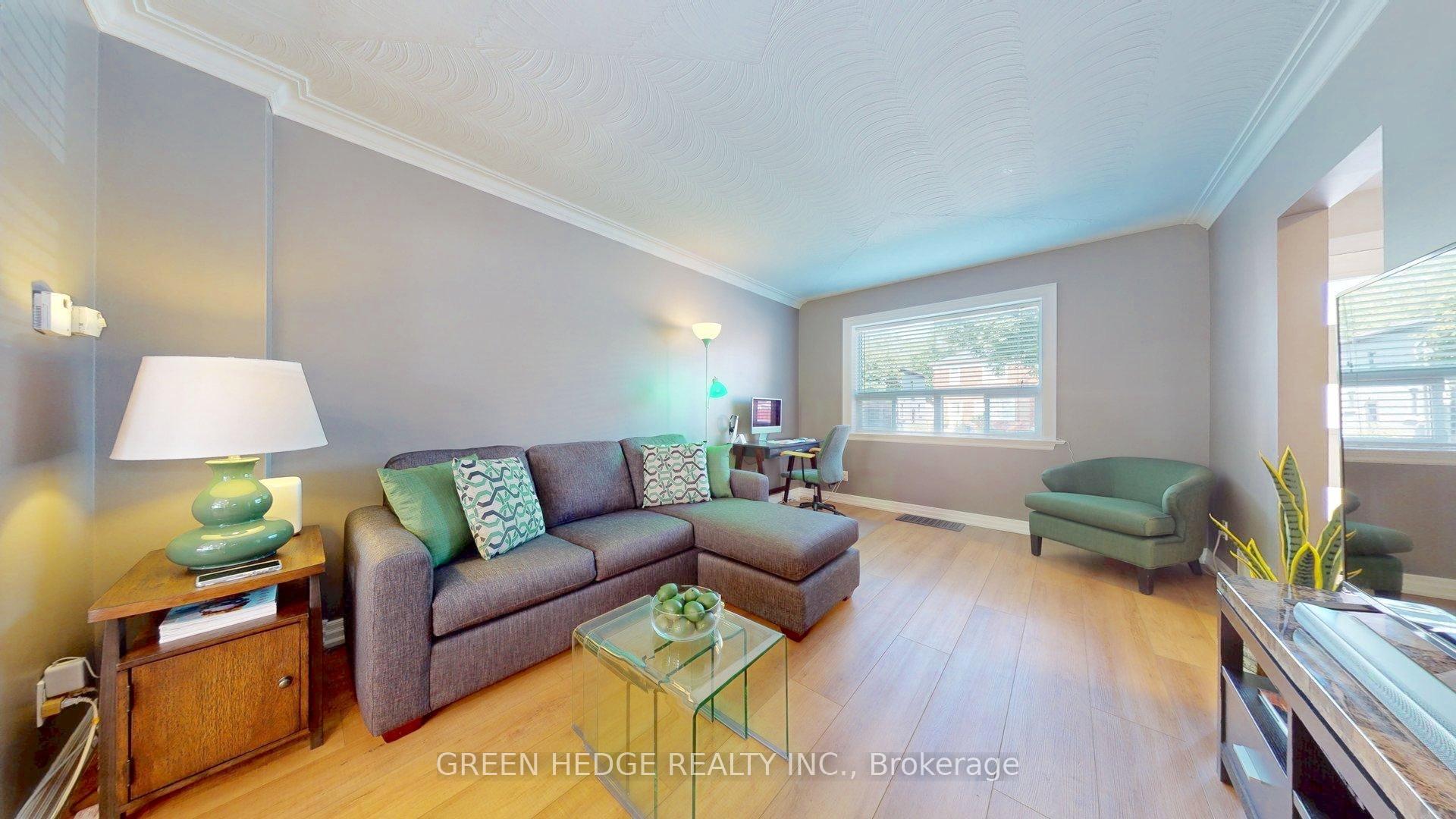 Photo 13 of 66 Cliff Street, Toronto, Rockcliffe-Smythe — HOMEH