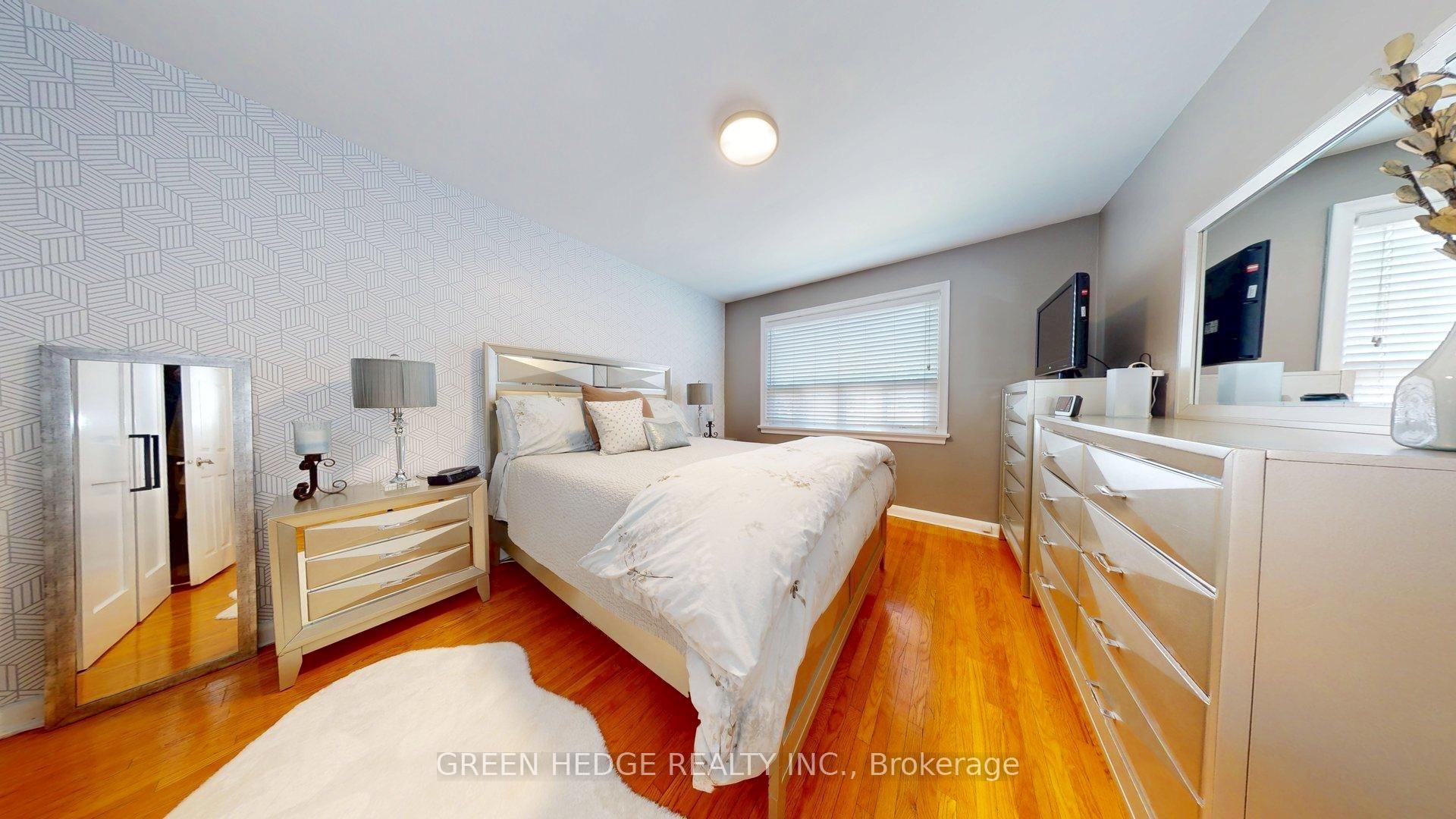 Photo 14 of 66 Cliff Street, Toronto, Rockcliffe-Smythe — HOMEH