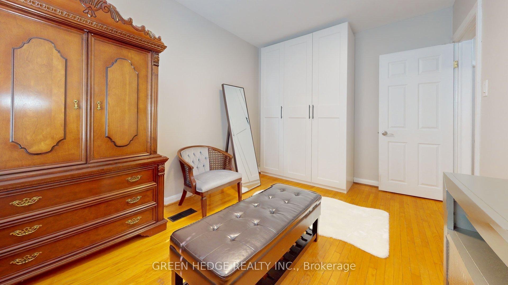 Photo 17 of 66 Cliff Street, Toronto, Rockcliffe-Smythe — HOMEH