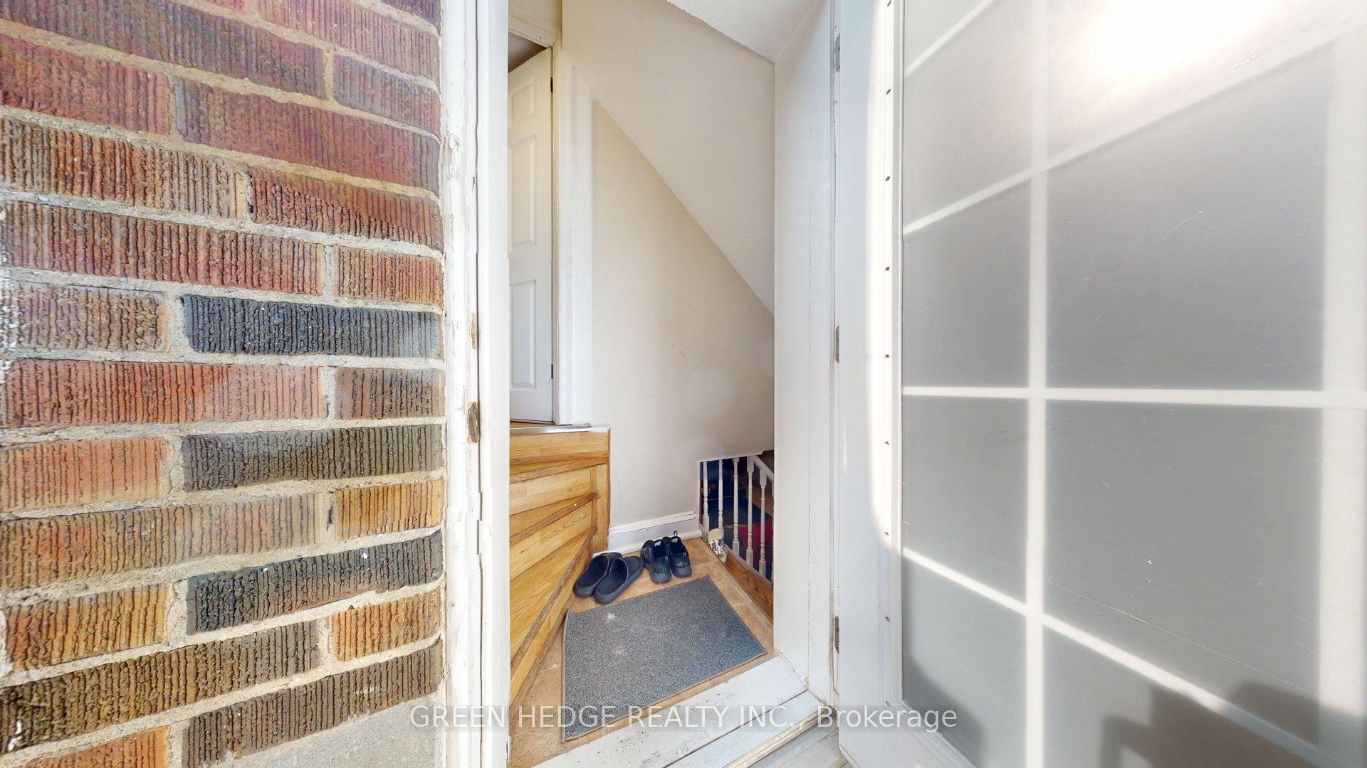 Photo 24 of 66 Cliff Street, Toronto, Rockcliffe-Smythe — HOMEH