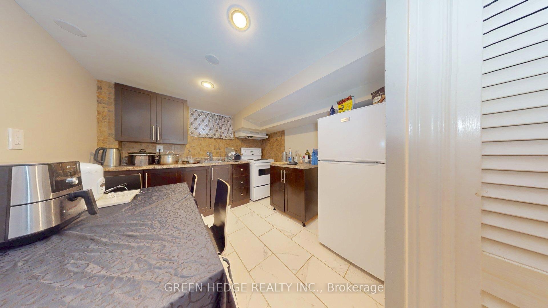 Photo 27 of 66 Cliff Street, Toronto, Rockcliffe-Smythe — HOMEH
