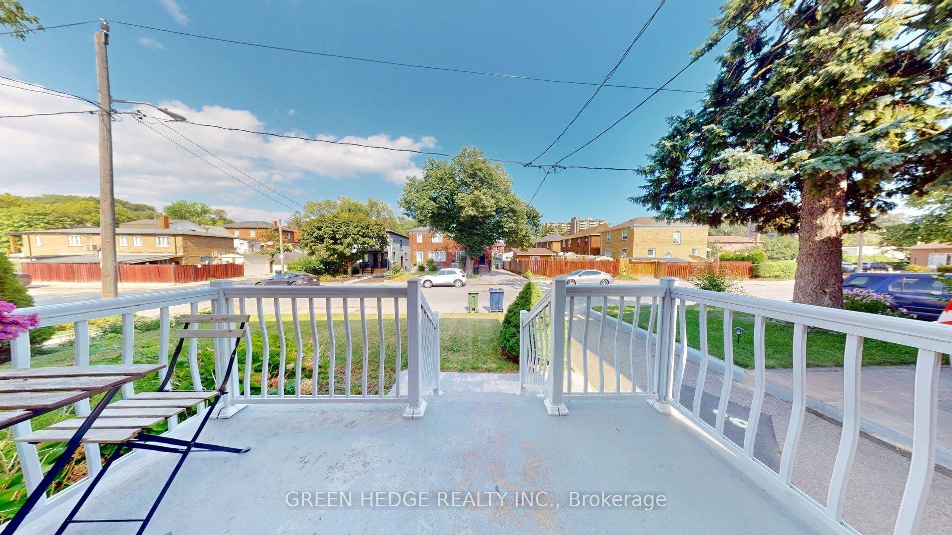 Photo 31 of 66 Cliff Street, Toronto, Rockcliffe-Smythe — HOMEH
