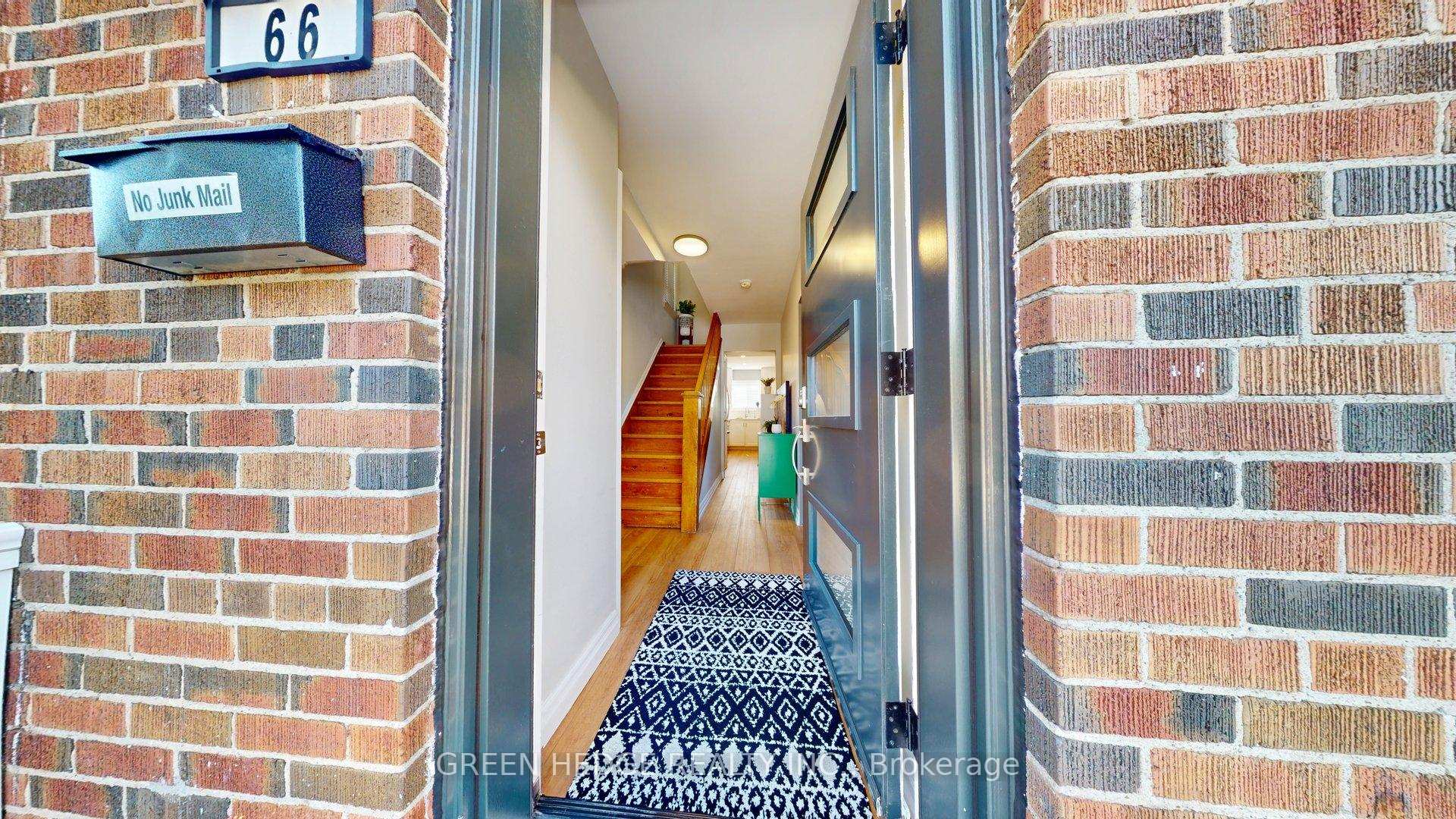 Photo 32 of 66 Cliff Street, Toronto, Rockcliffe-Smythe — HOMEH