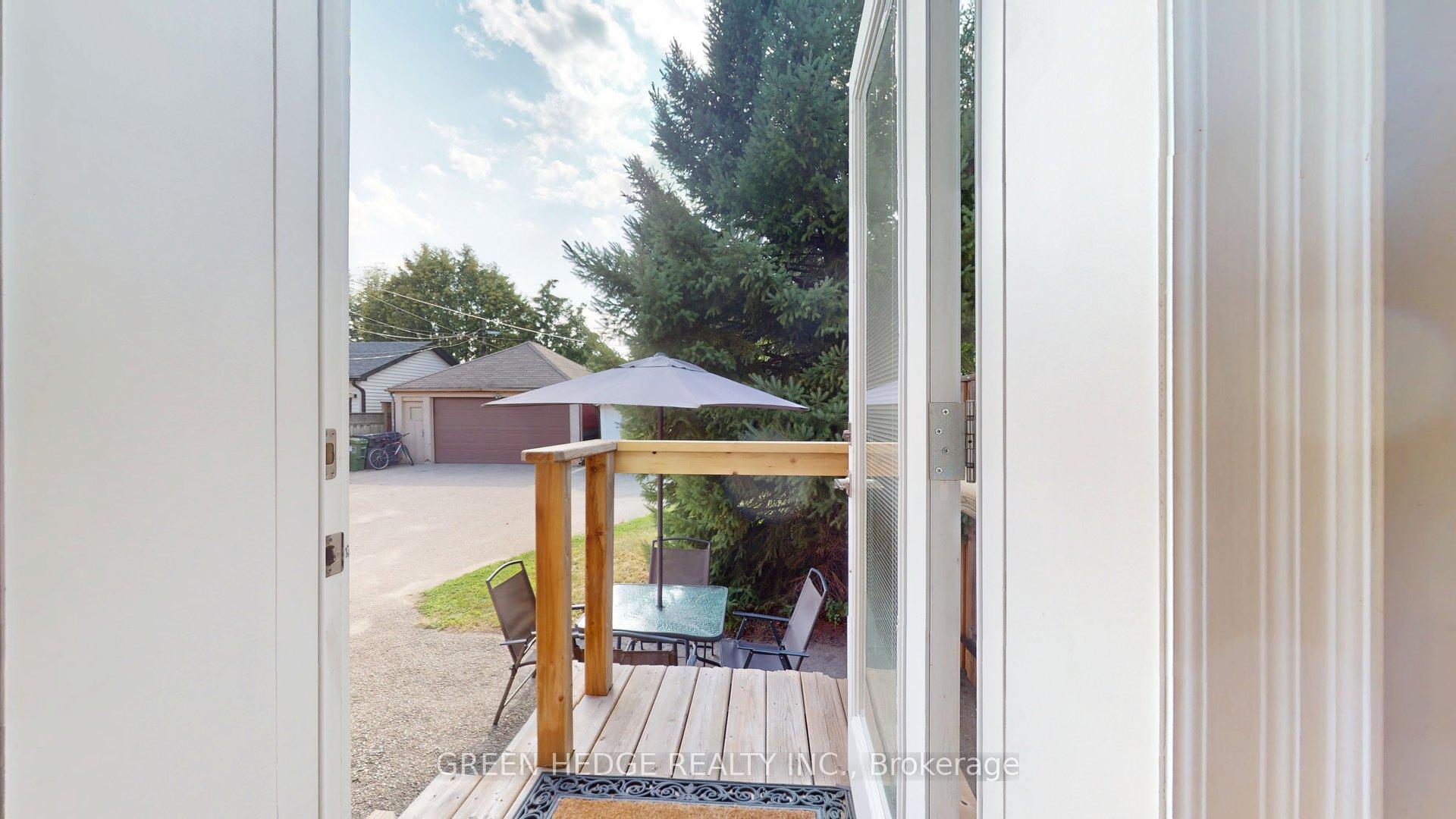 Photo 33 of 66 Cliff Street, Toronto, Rockcliffe-Smythe — HOMEH