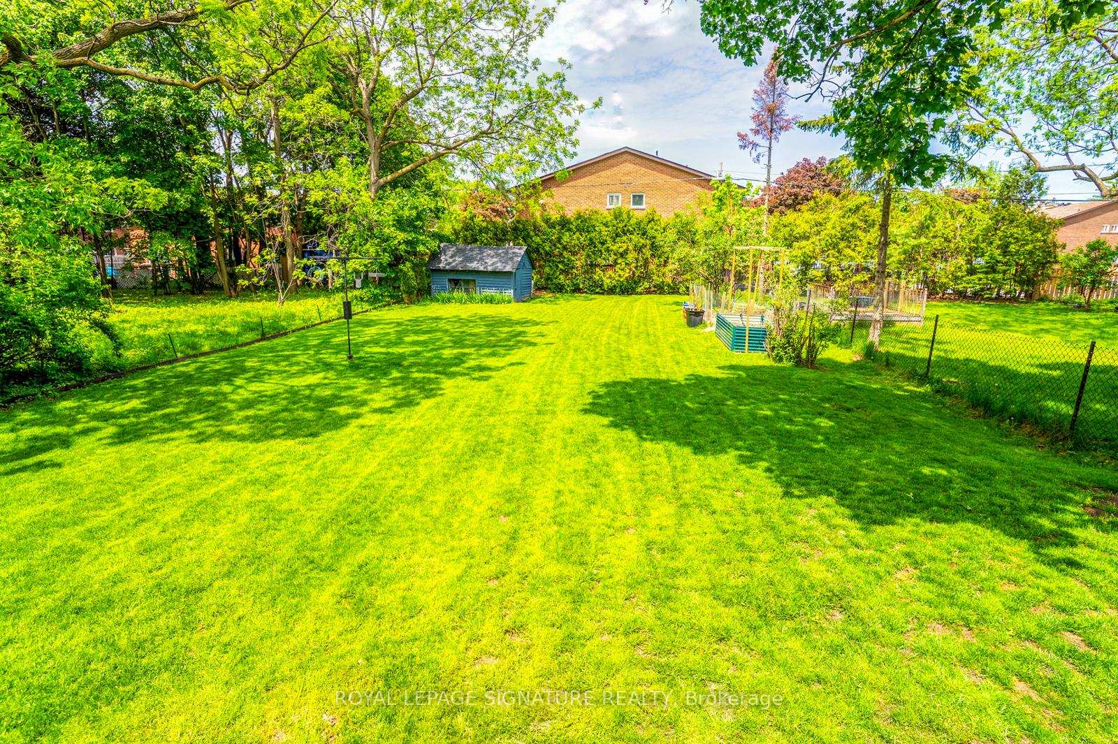 Photo 29 of 50 Rosedale Avenue W, Brampton, Downtown Brampton — HOMEH