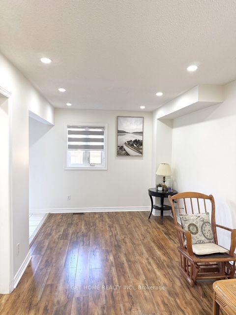 Photo 4 of 93 Tessler Crescent, Brampton, Brampton West — HOMEH