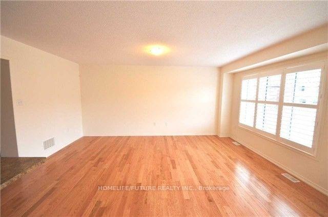 Photo 14 of 215 Windfields Farm Drive, Oshawa, Windfields — HOMEH