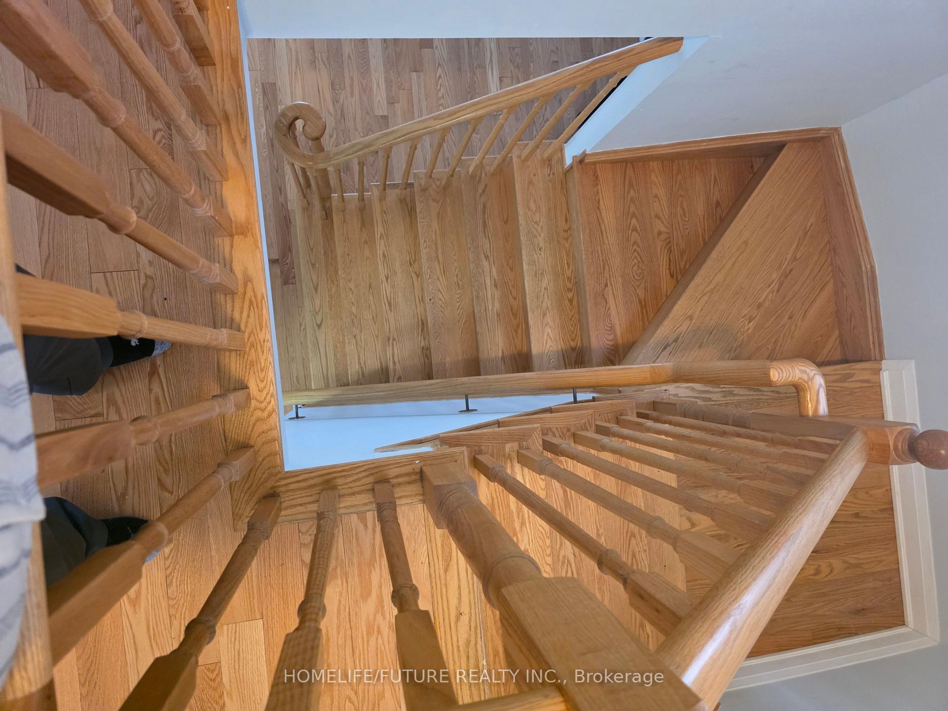 Photo 35 of 215 Windfields Farm Drive, Oshawa, Windfields — HOMEH