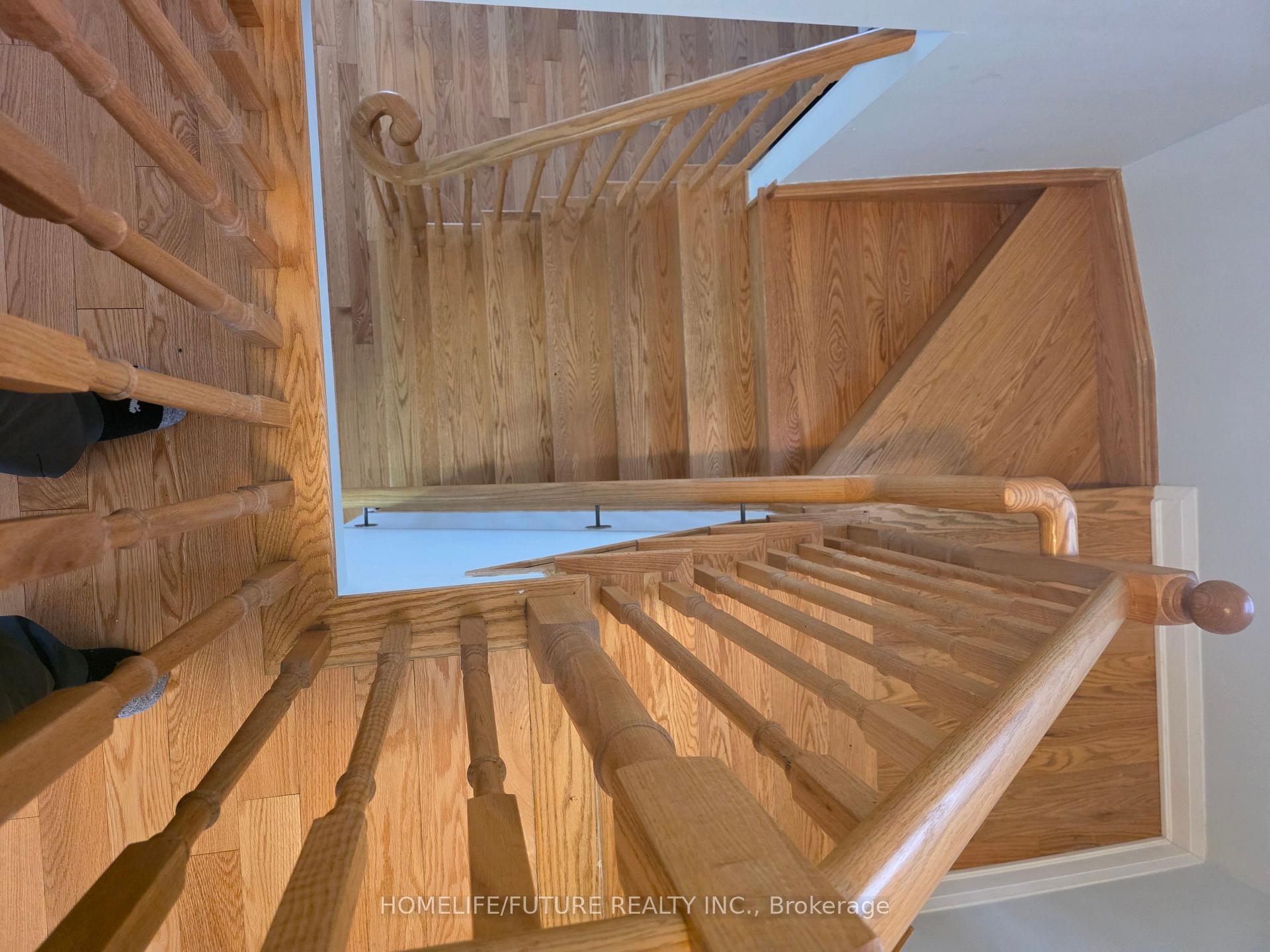 Photo 36 of 215 Windfields Farm Drive, Oshawa, Windfields — HOMEH