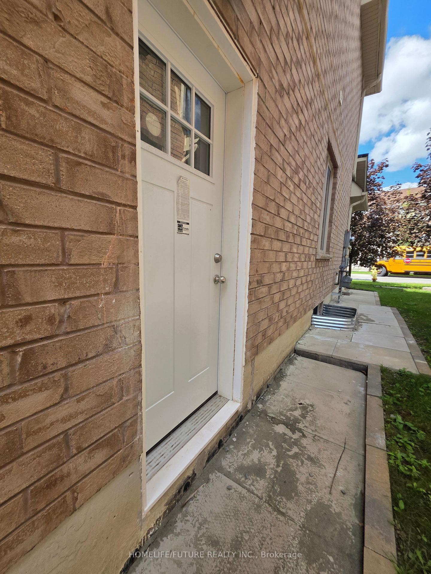 Photo 56 of 215 Windfields Farm Drive, Oshawa, Windfields — HOMEH