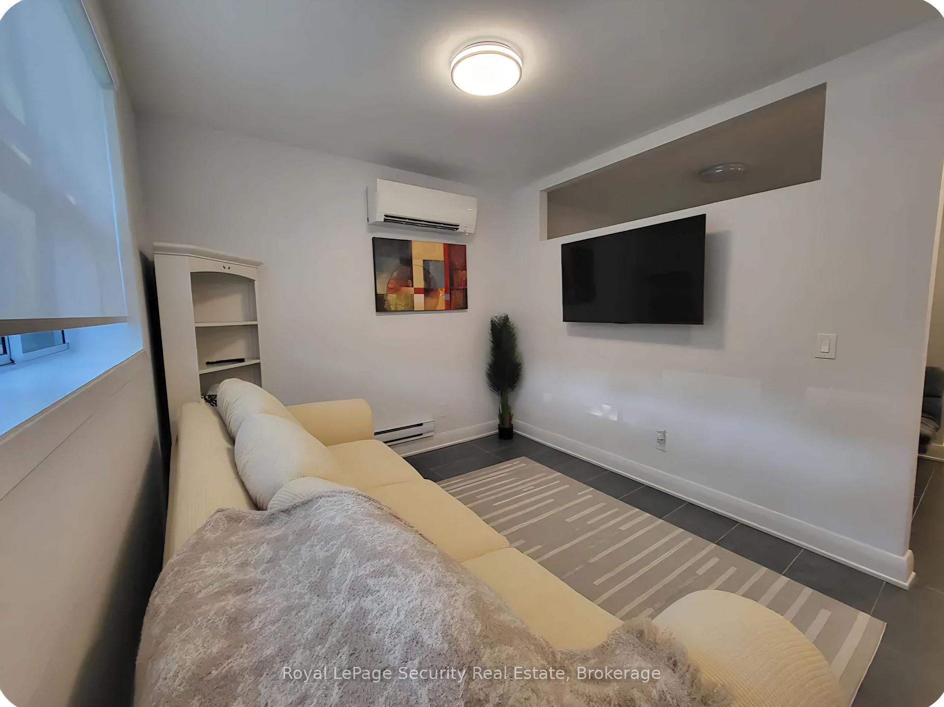 Photo 12 of Unit 2, 328 Lakeshore Road, Mississauga, Port Credit — HOMEH
