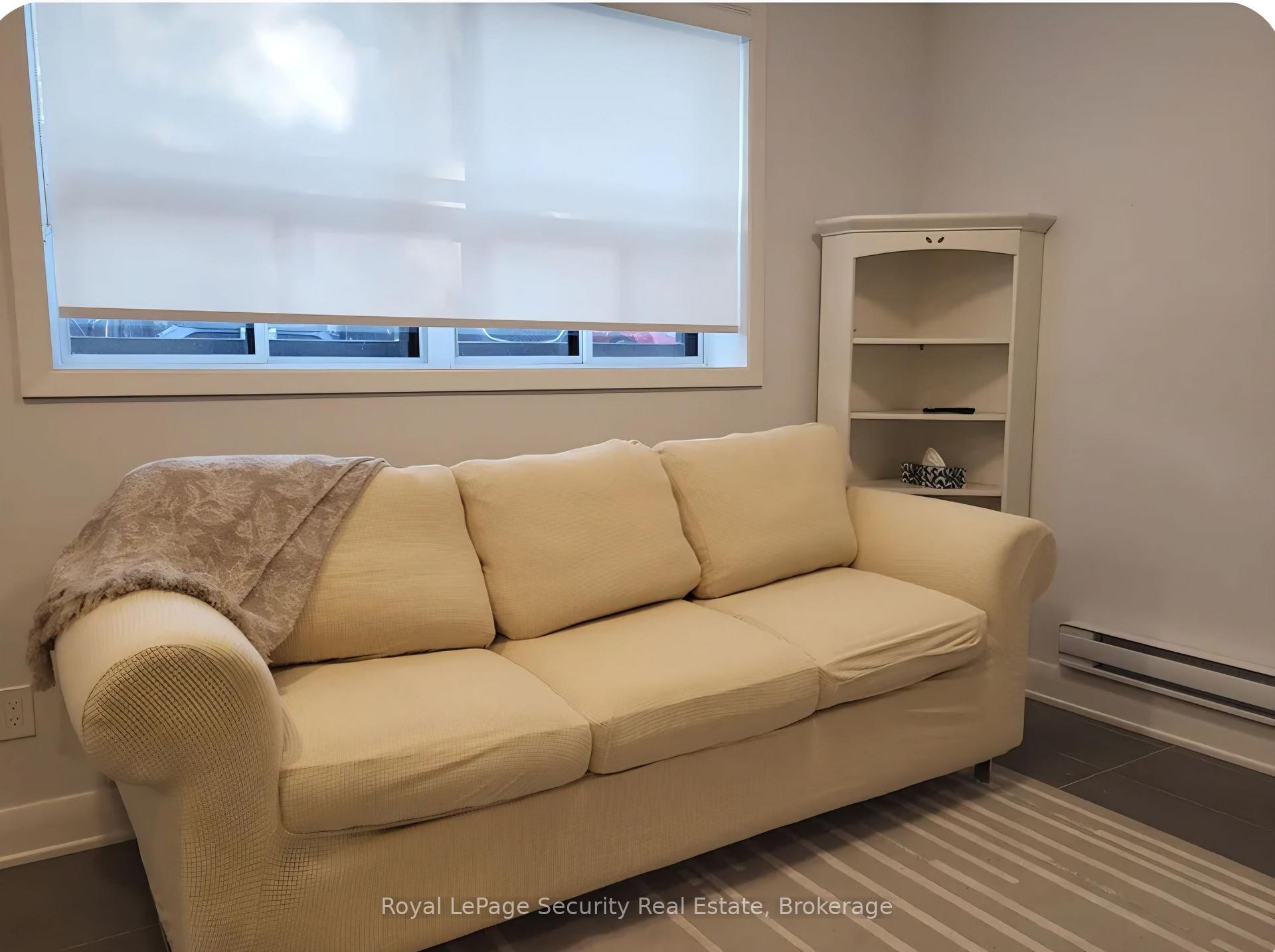 Photo 13 of Unit 2, 328 Lakeshore Road, Mississauga, Port Credit — HOMEH