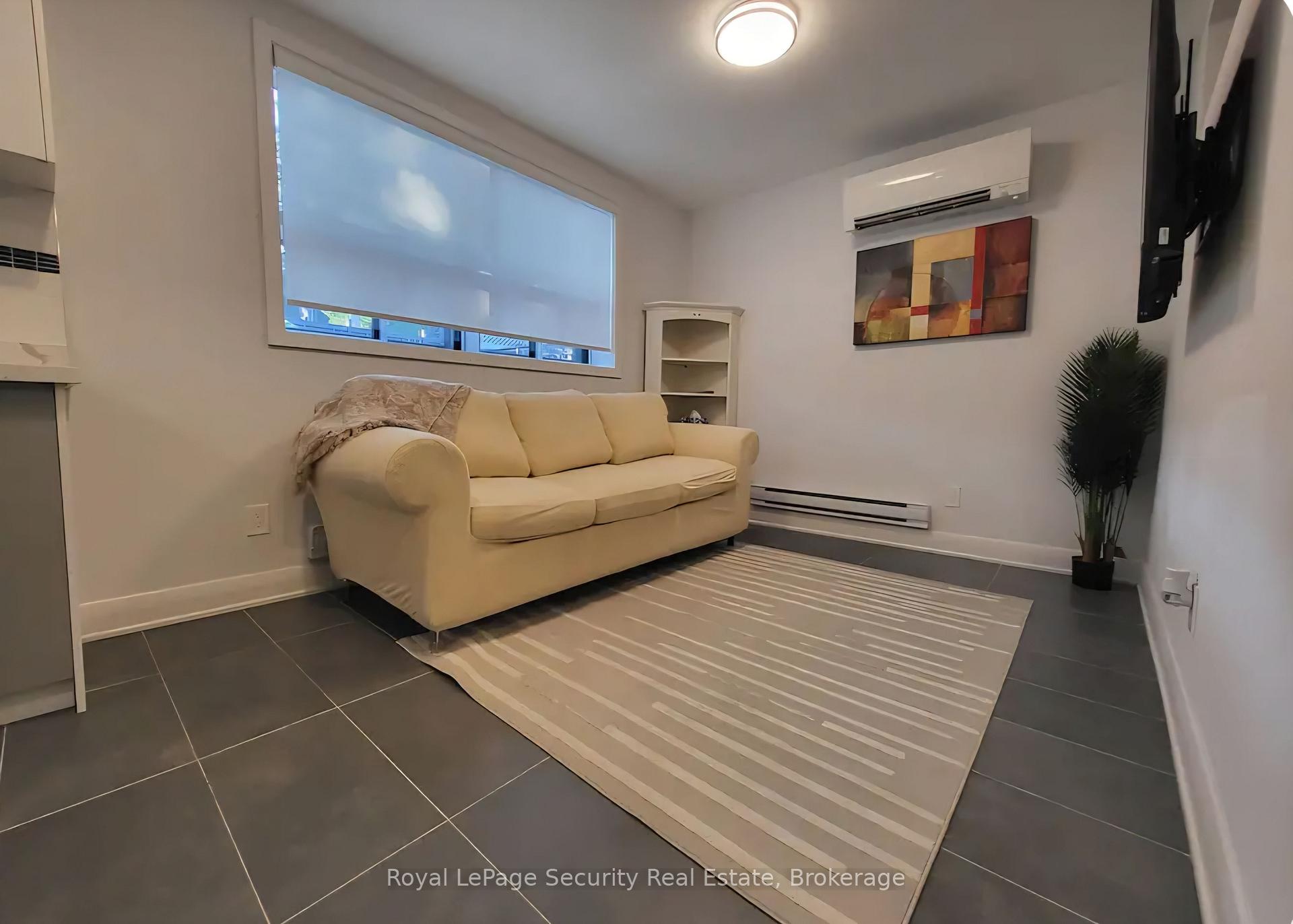 Photo 14 of Unit 2, 328 Lakeshore Road, Mississauga, Port Credit — HOMEH