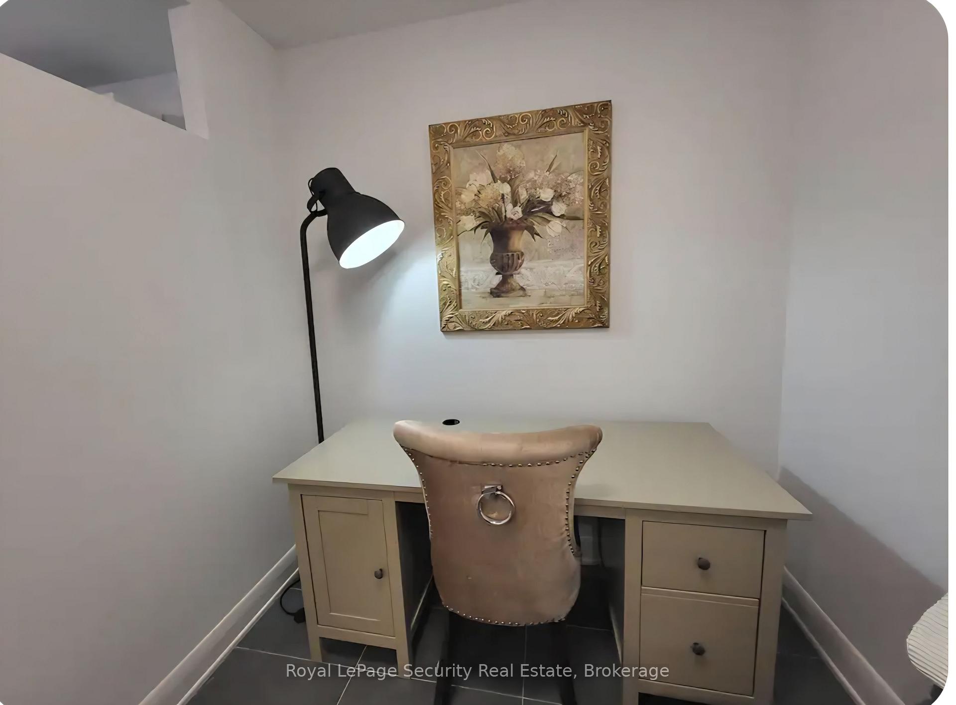 Photo 15 of Unit 2, 328 Lakeshore Road, Mississauga, Port Credit — HOMEH