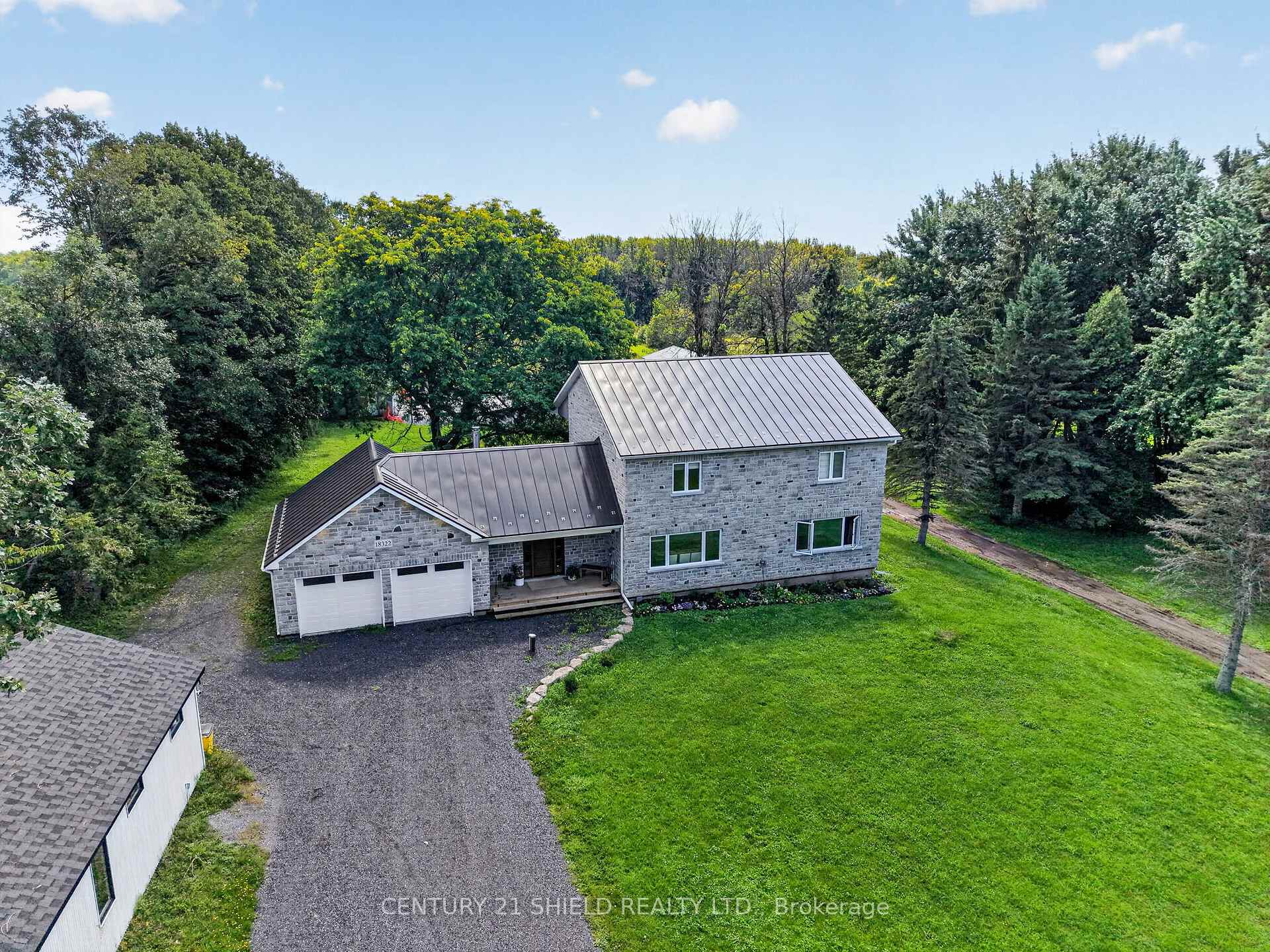 Photo 3 of 18322 Glen Road, South Glengarry, South Glengarry (Charlottenburgh) Twp — HOMEH