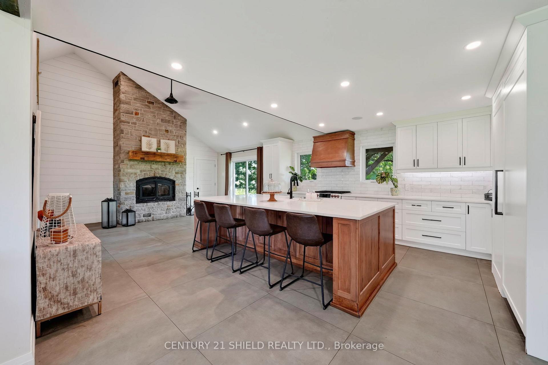 Photo 7 of 18322 Glen Road, South Glengarry, South Glengarry (Charlottenburgh) Twp — HOMEH