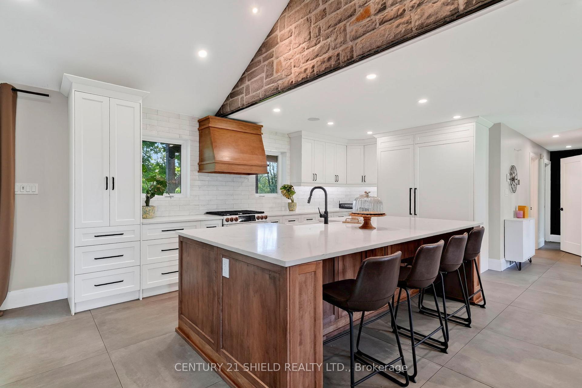 Photo 10 of 18322 Glen Road, South Glengarry, South Glengarry (Charlottenburgh) Twp — HOMEH